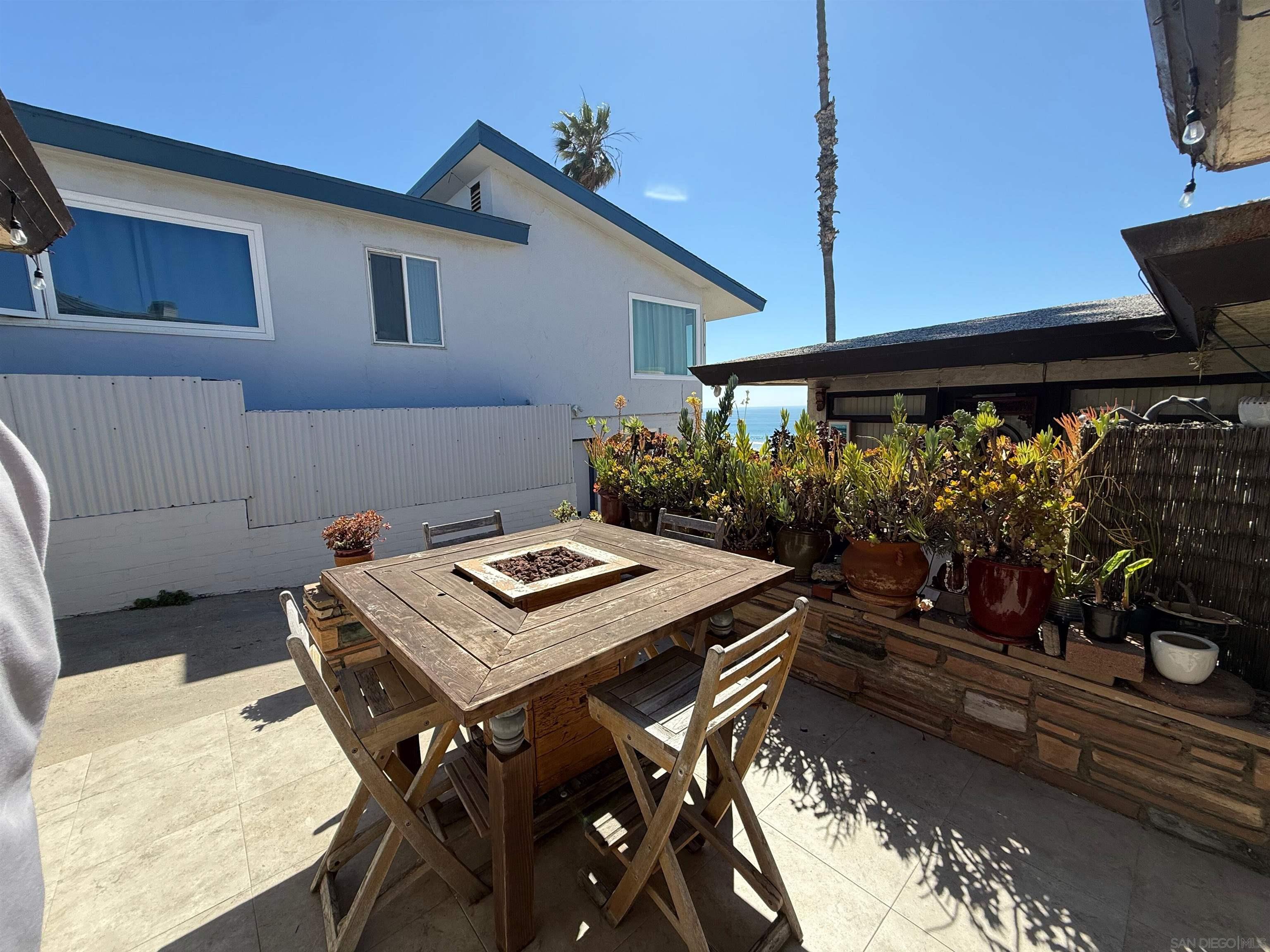 Detail Gallery Image 29 of 33 For 4927-29  Ocean Boulevard, San Diego,  CA 92109 - – Beds | – Baths