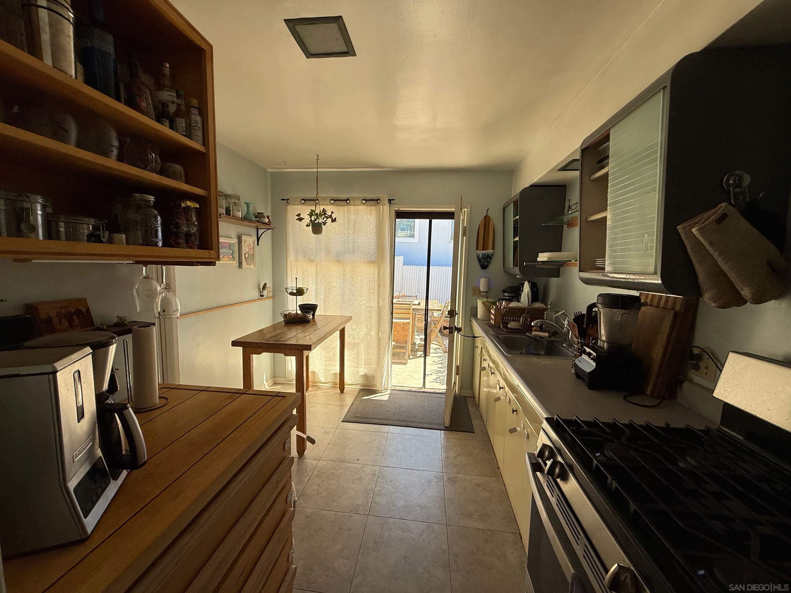 Detail Gallery Image 31 of 33 For 4927-29  Ocean Boulevard, San Diego,  CA 92109 - – Beds | – Baths