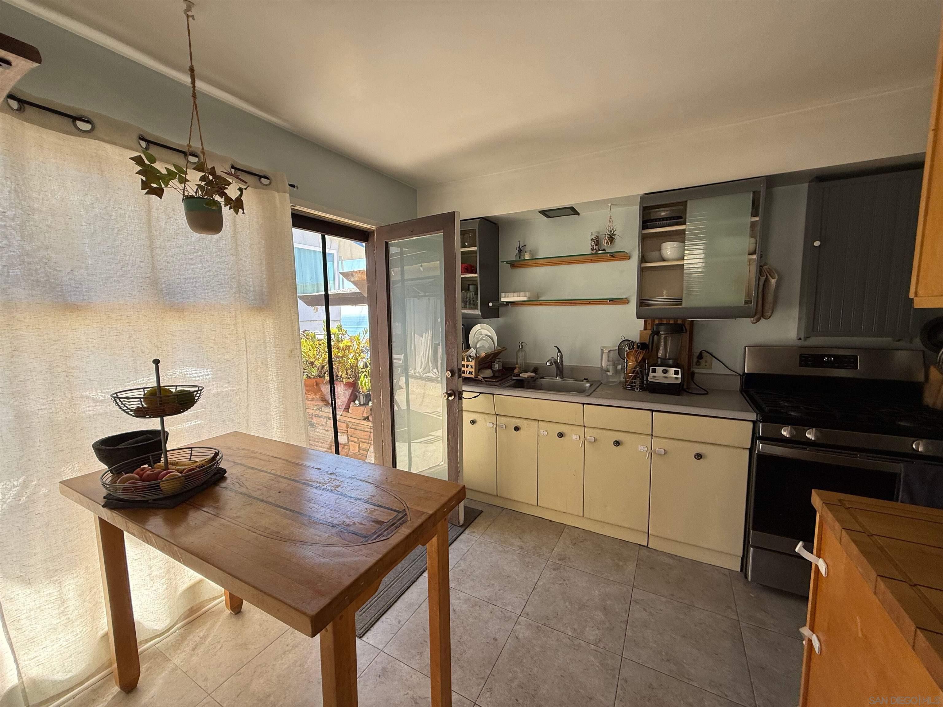 Detail Gallery Image 32 of 33 For 4927-29  Ocean Boulevard, San Diego,  CA 92109 - – Beds | – Baths