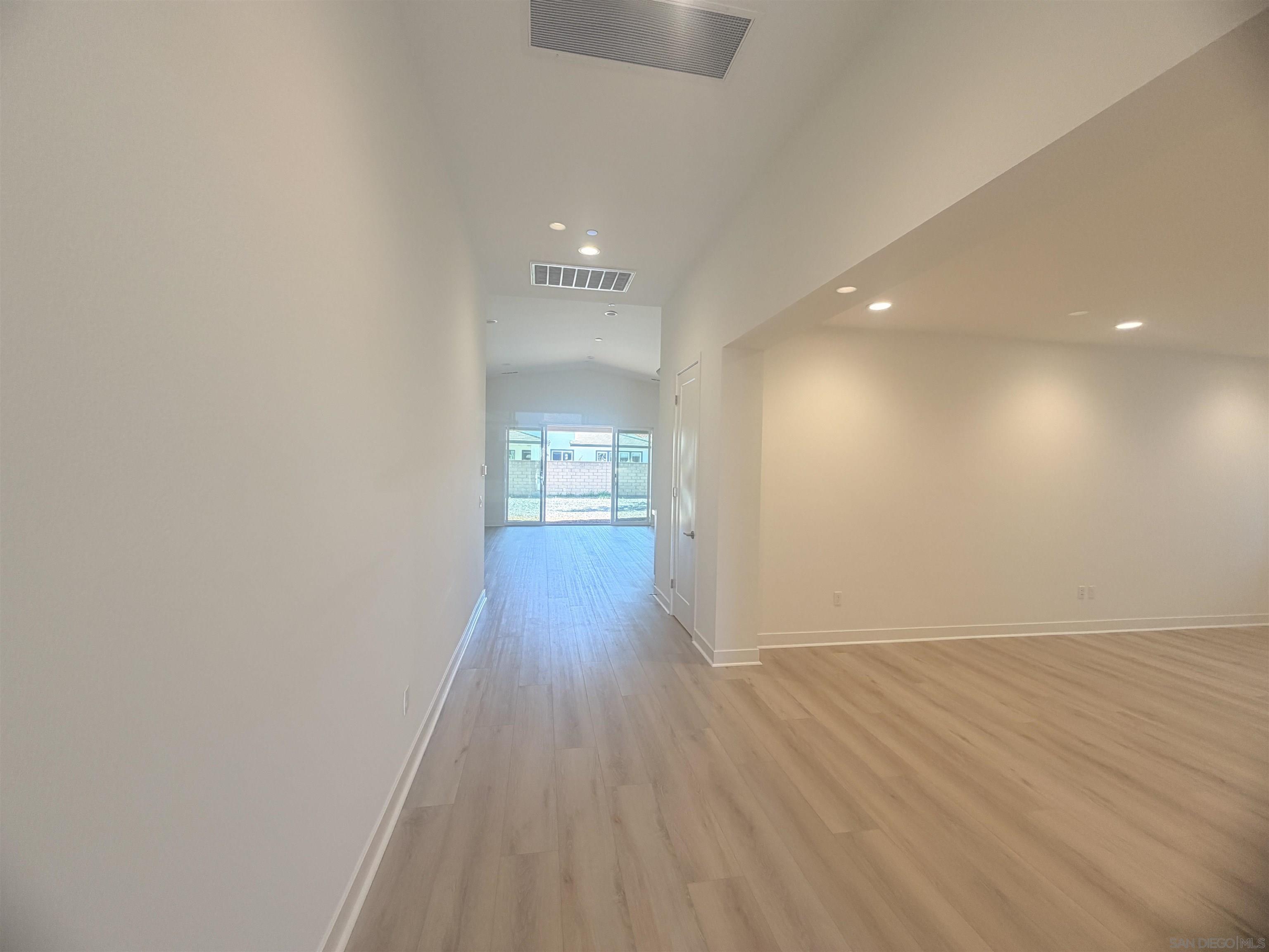 Detail Gallery Image 16 of 31 For 13765  Holly Oak Way, Poway,  CA 92064 - 4 Beds | 3/1 Baths