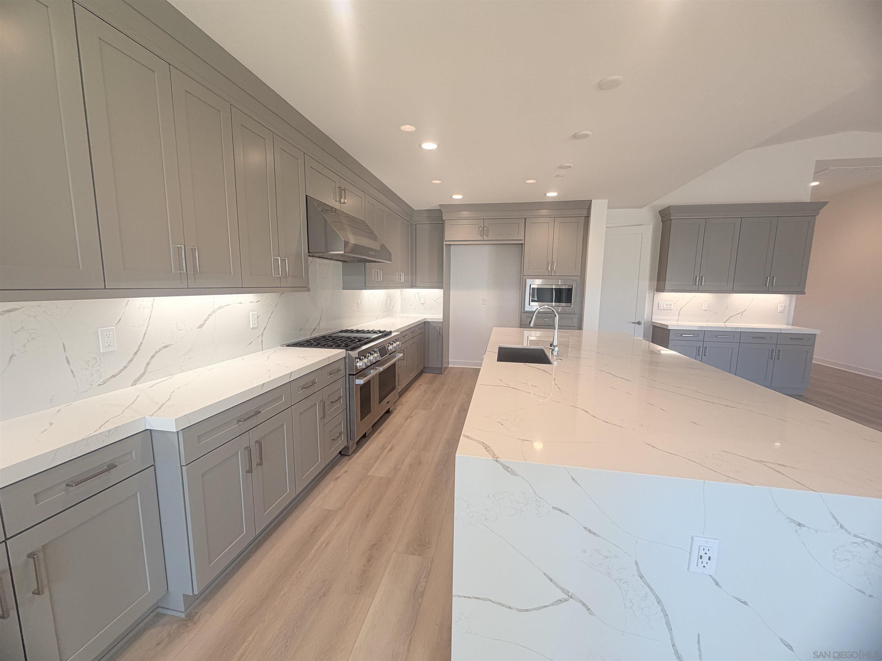 Detail Gallery Image 6 of 31 For 13765  Holly Oak Way, Poway,  CA 92064 - 4 Beds | 3/1 Baths