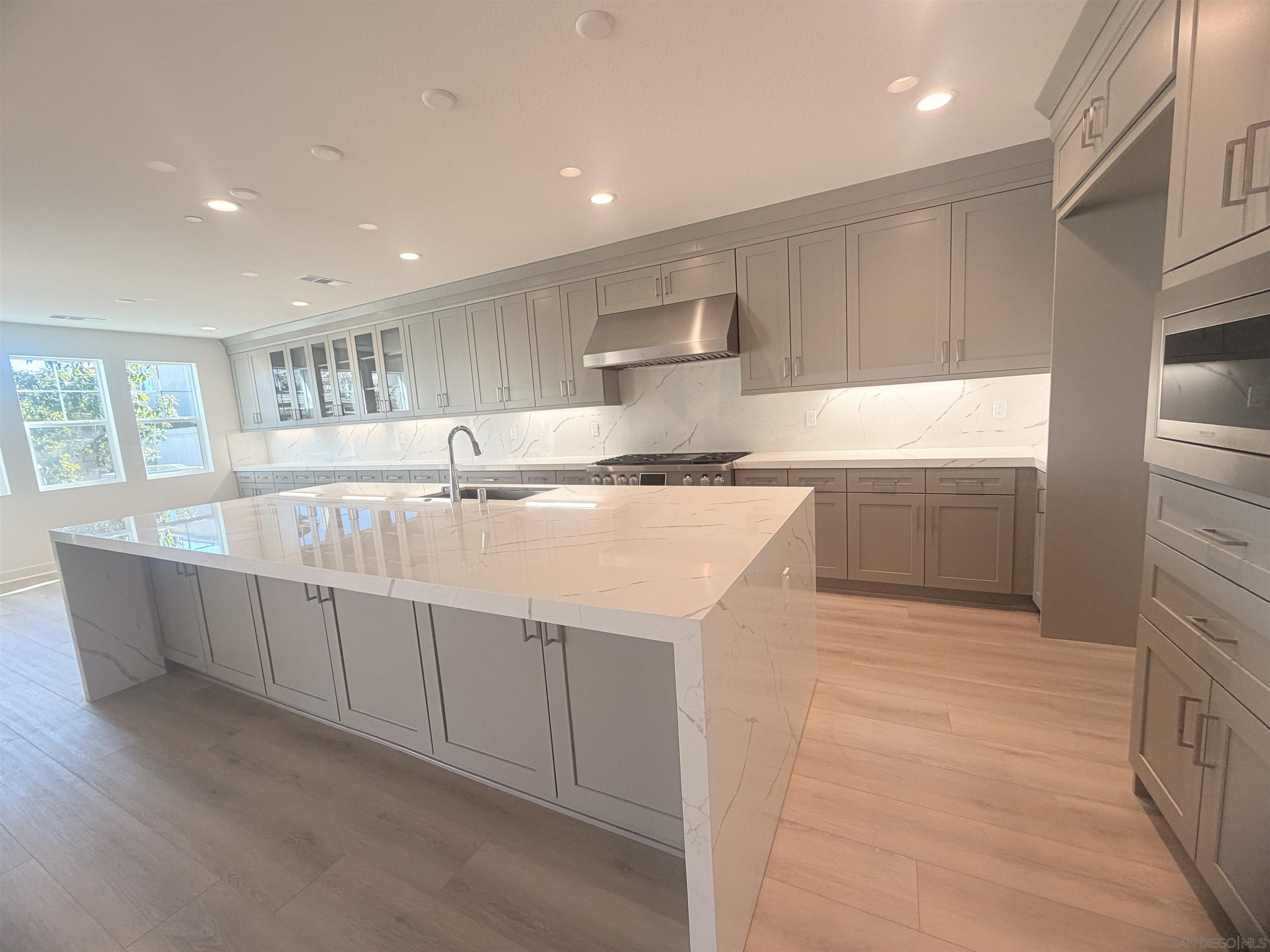 Detail Gallery Image 7 of 31 For 13765  Holly Oak Way, Poway,  CA 92064 - 4 Beds | 3/1 Baths