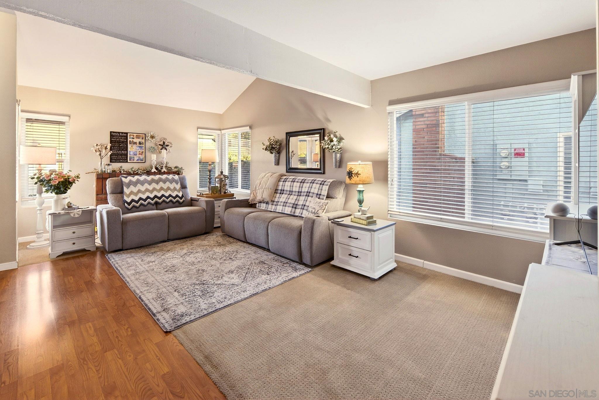 Detail Gallery Image 12 of 60 For 13850  Midgrove Ct, Poway,  CA 92064 - 4 Beds | 2/1 Baths