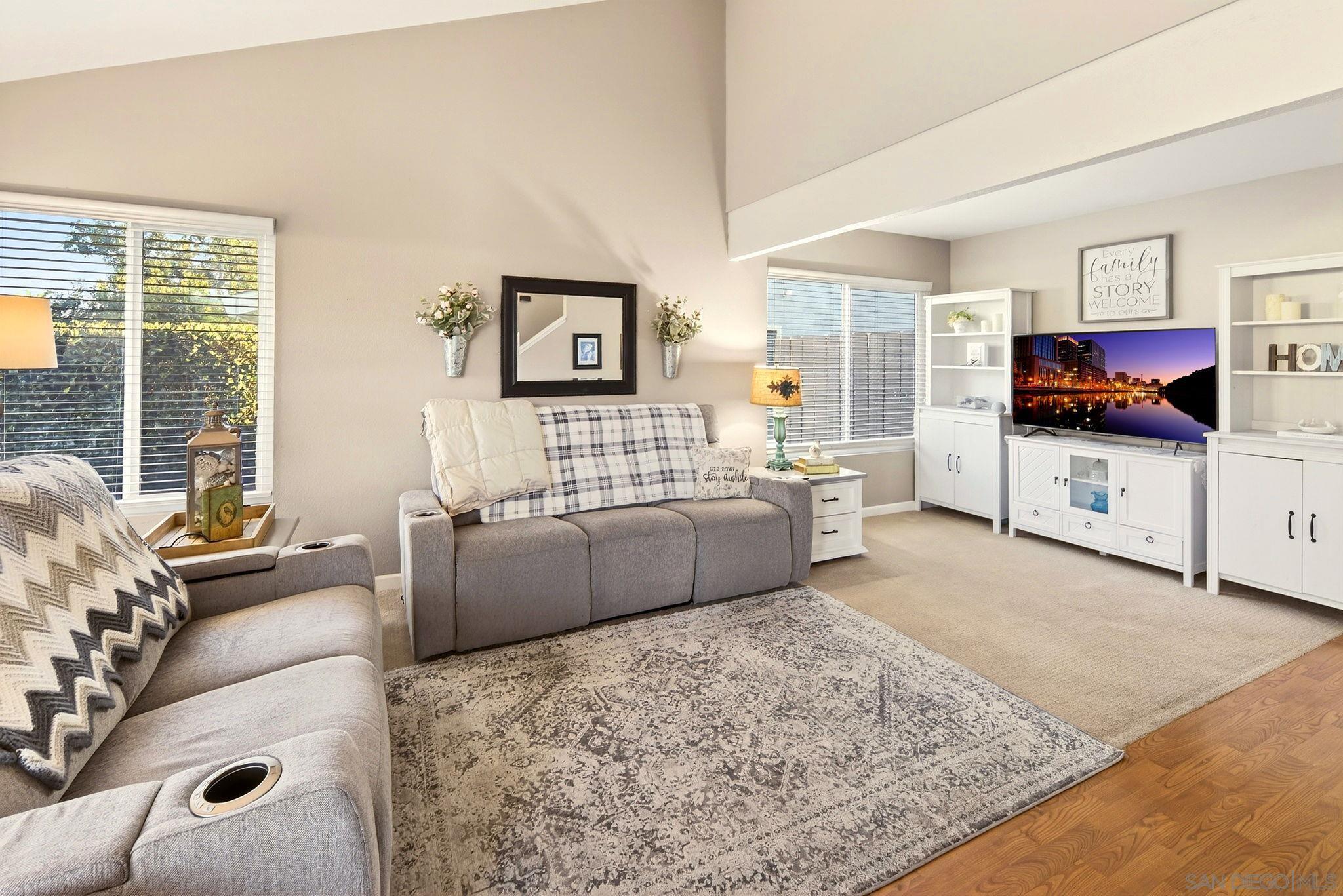 Detail Gallery Image 3 of 60 For 13850  Midgrove Ct, Poway,  CA 92064 - 4 Beds | 2/1 Baths