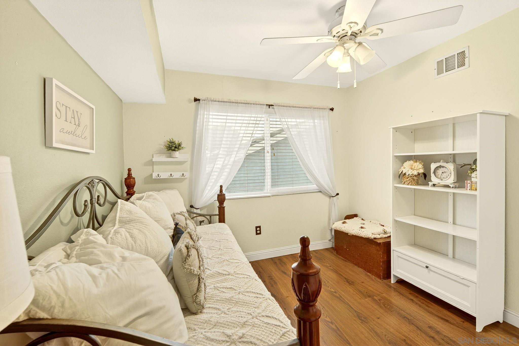 Detail Gallery Image 27 of 60 For 13850  Midgrove Ct, Poway,  CA 92064 - 4 Beds | 2/1 Baths