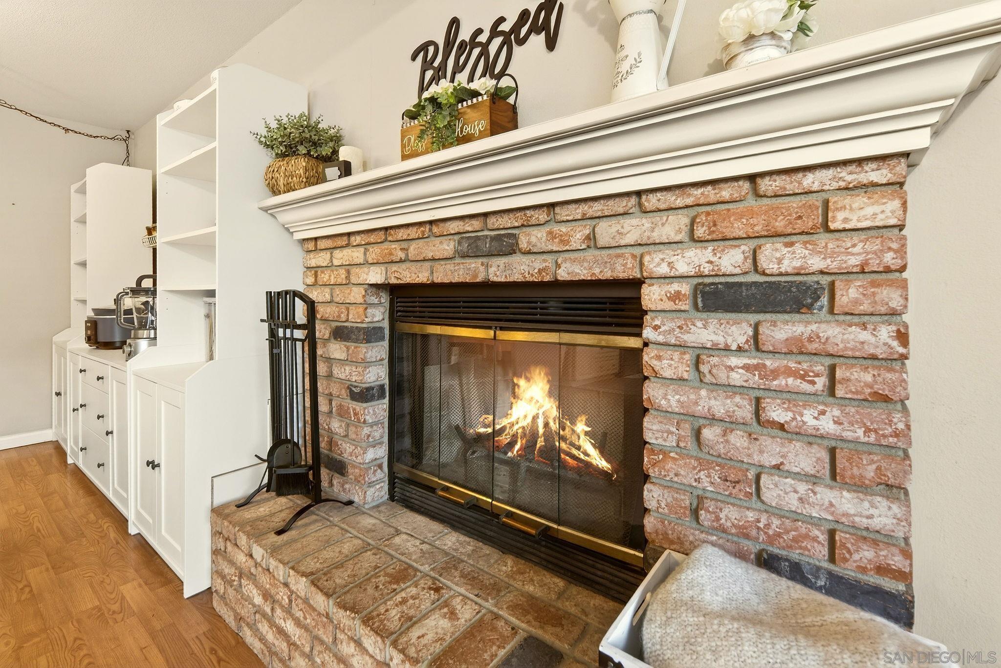 Detail Gallery Image 4 of 60 For 13850  Midgrove Ct, Poway,  CA 92064 - 4 Beds | 2/1 Baths