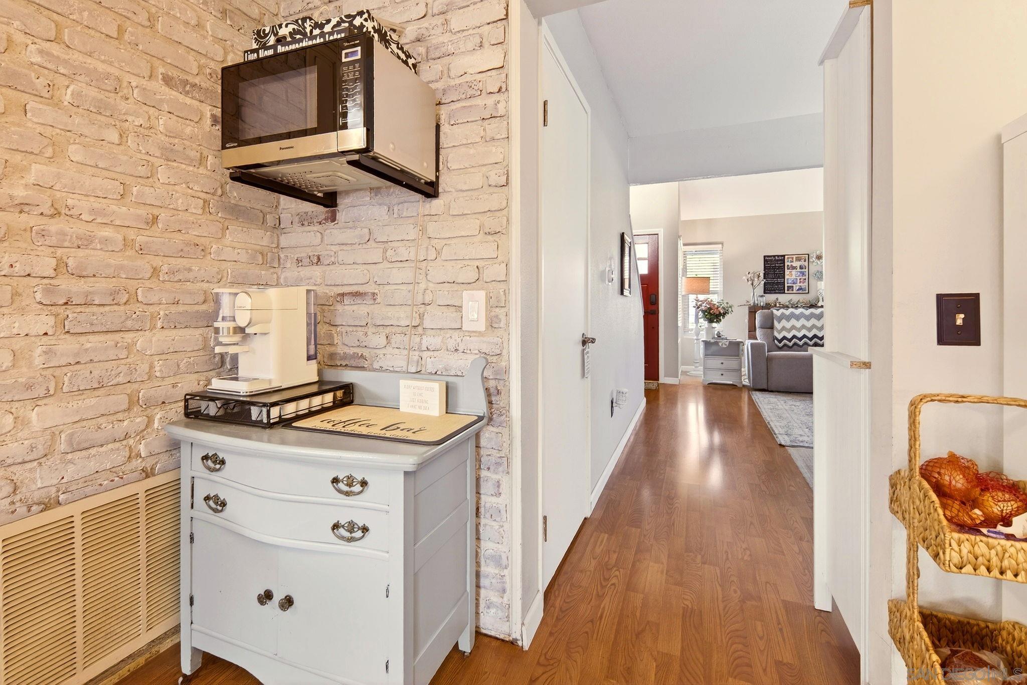 Detail Gallery Image 36 of 60 For 13850  Midgrove Ct, Poway,  CA 92064 - 4 Beds | 2/1 Baths