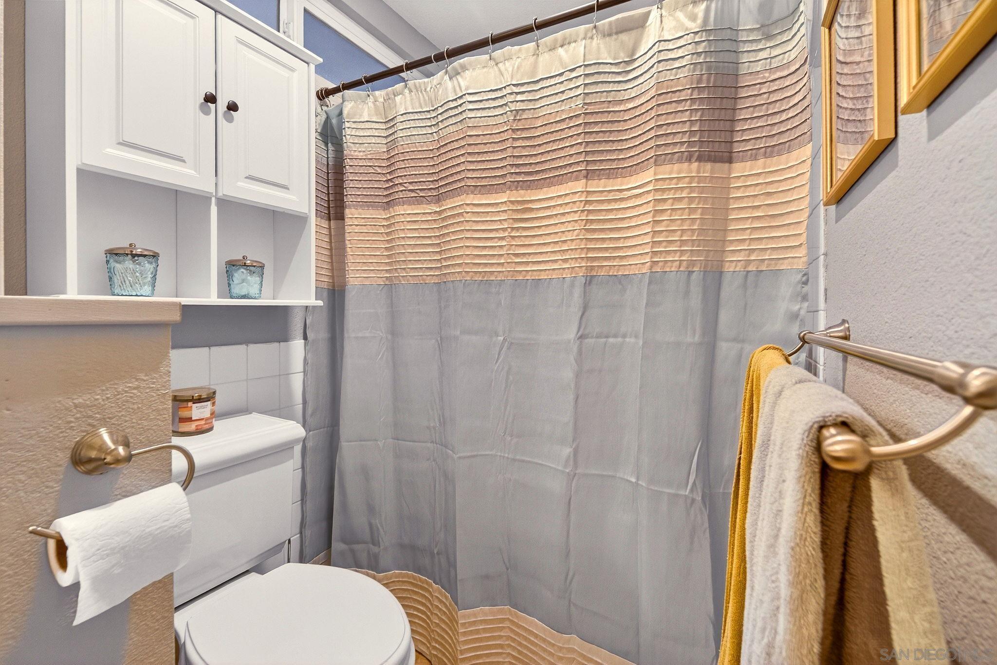 Detail Gallery Image 40 of 60 For 13850  Midgrove Ct, Poway,  CA 92064 - 4 Beds | 2/1 Baths