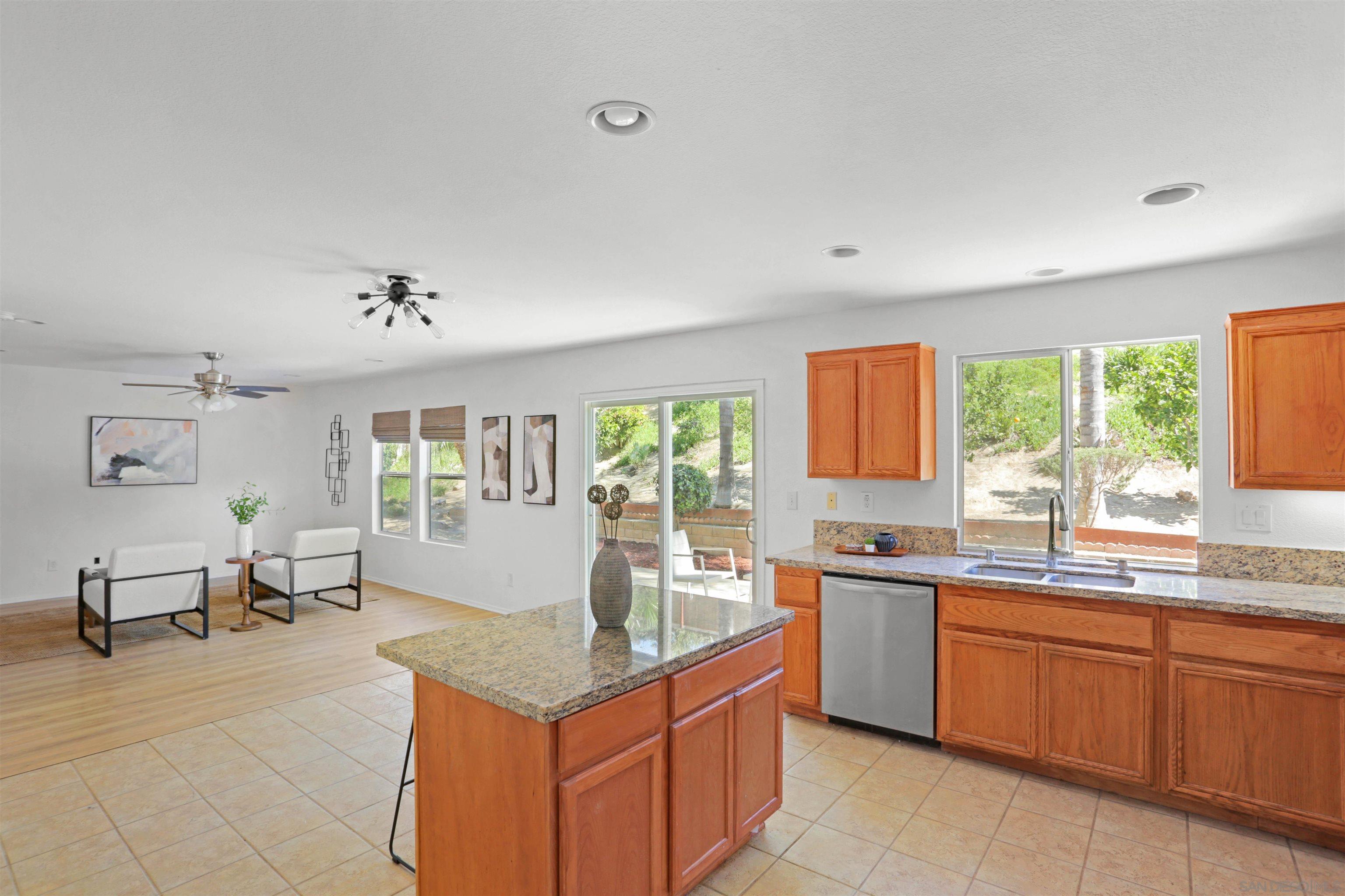 Detail Gallery Image 21 of 49 For 1351  Cottonwood, Oceanside,  CA 92056 - 4 Beds | 2/1 Baths