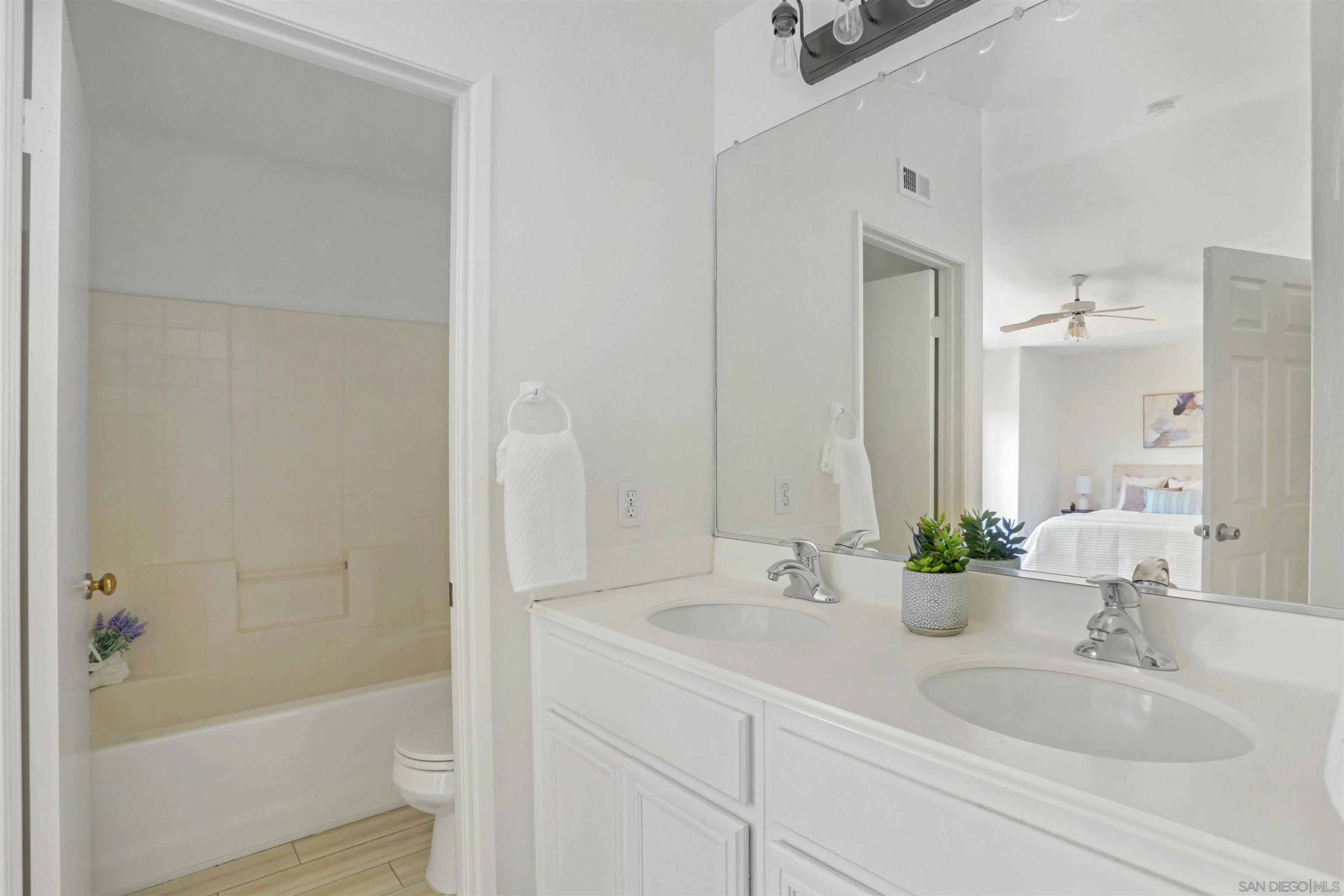 Detail Gallery Image 38 of 49 For 1351  Cottonwood, Oceanside,  CA 92056 - 4 Beds | 2/1 Baths