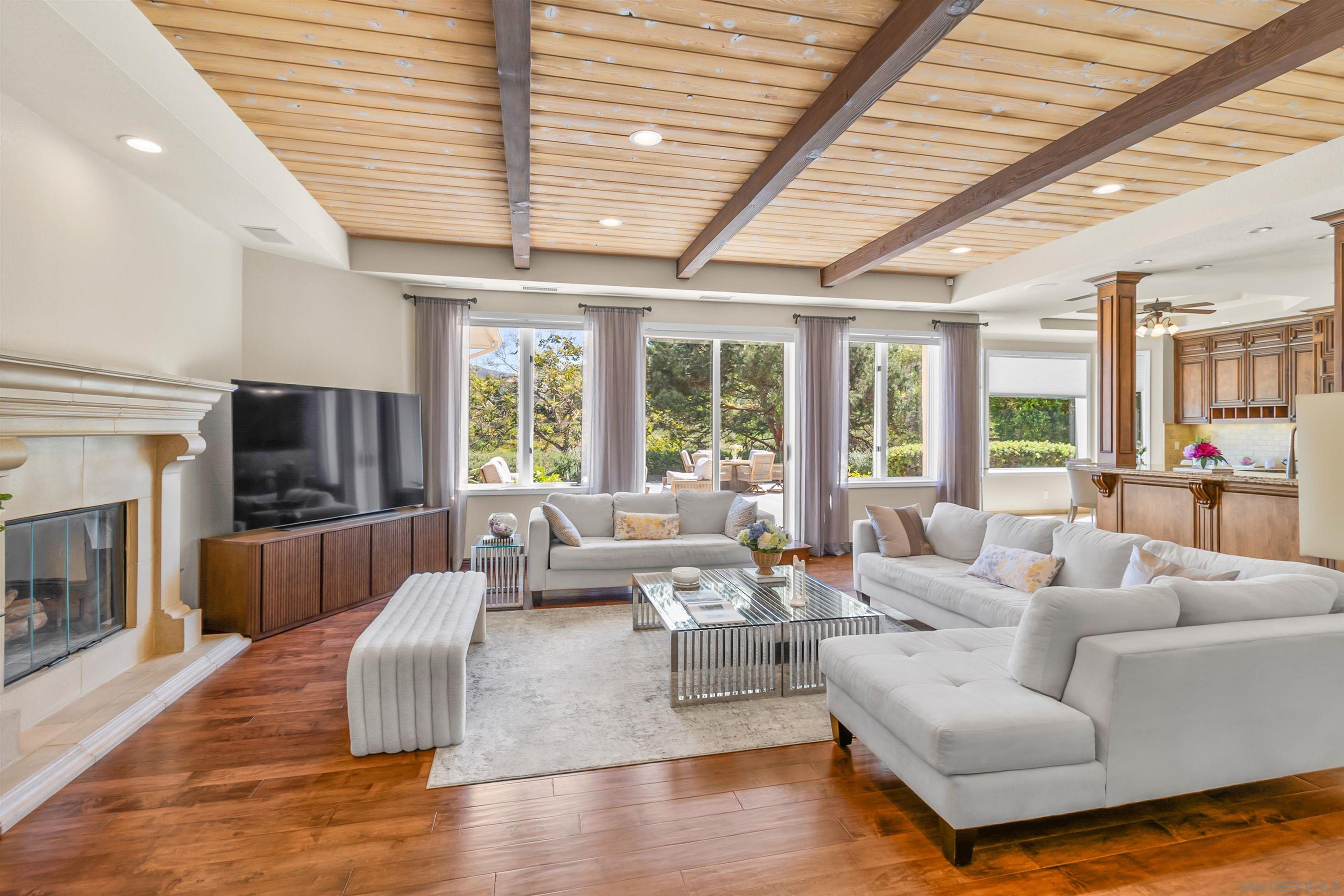 Detail Gallery Image 16 of 61 For 17941  Vista Lomas Dr, Poway,  CA 92064 - 5 Beds | 5 Baths