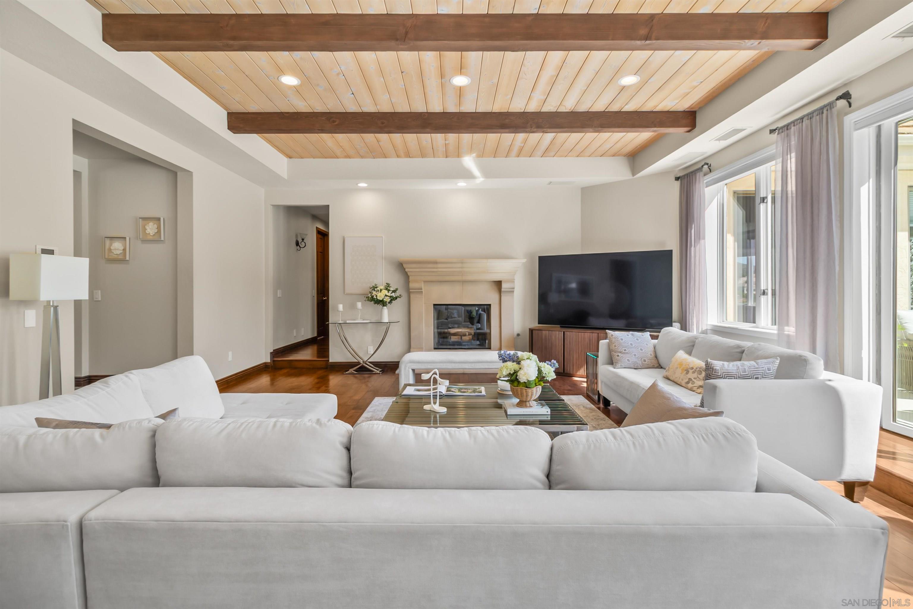 Detail Gallery Image 18 of 61 For 17941  Vista Lomas Dr, Poway,  CA 92064 - 5 Beds | 5 Baths