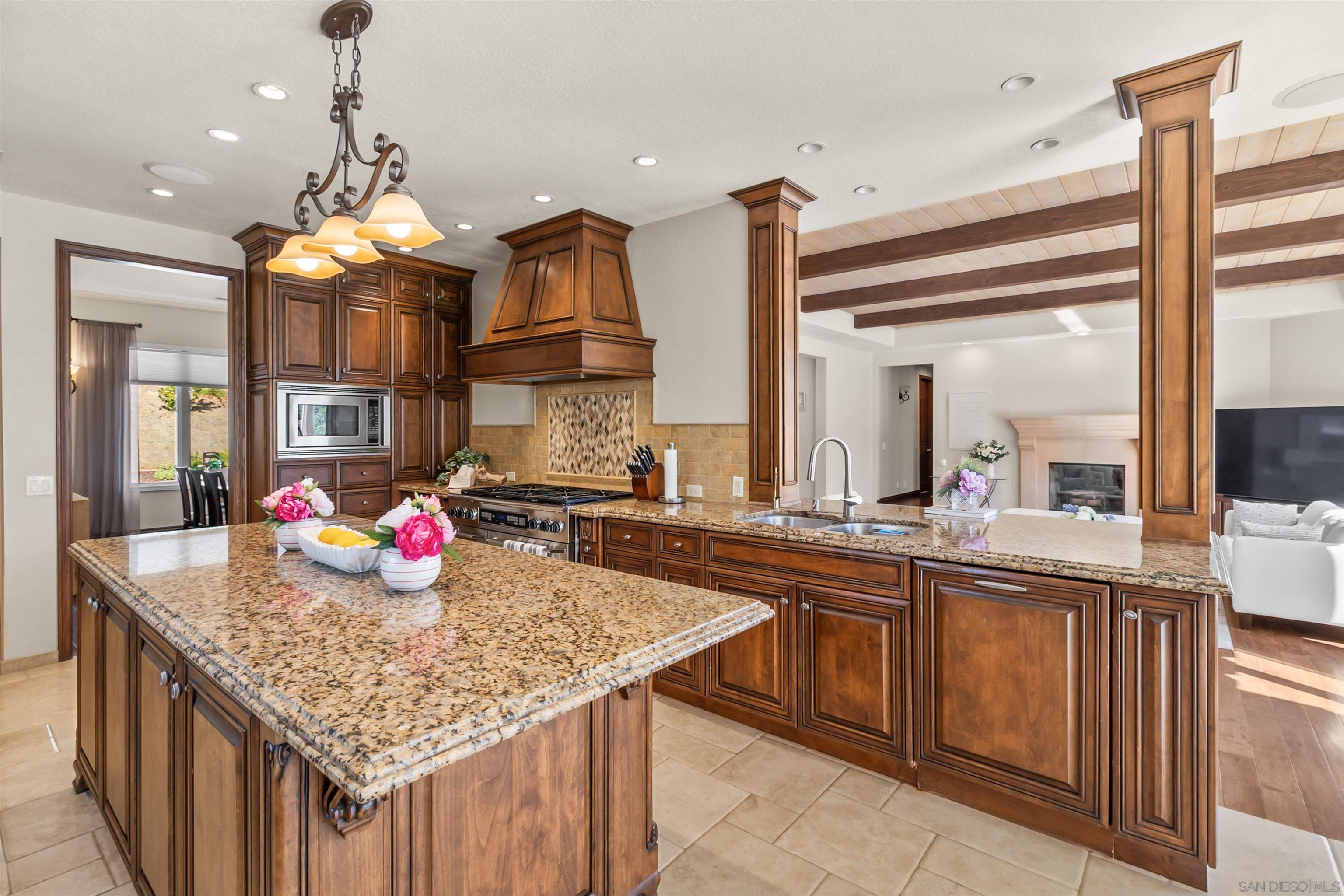 Detail Gallery Image 22 of 61 For 17941  Vista Lomas Dr, Poway,  CA 92064 - 5 Beds | 5 Baths