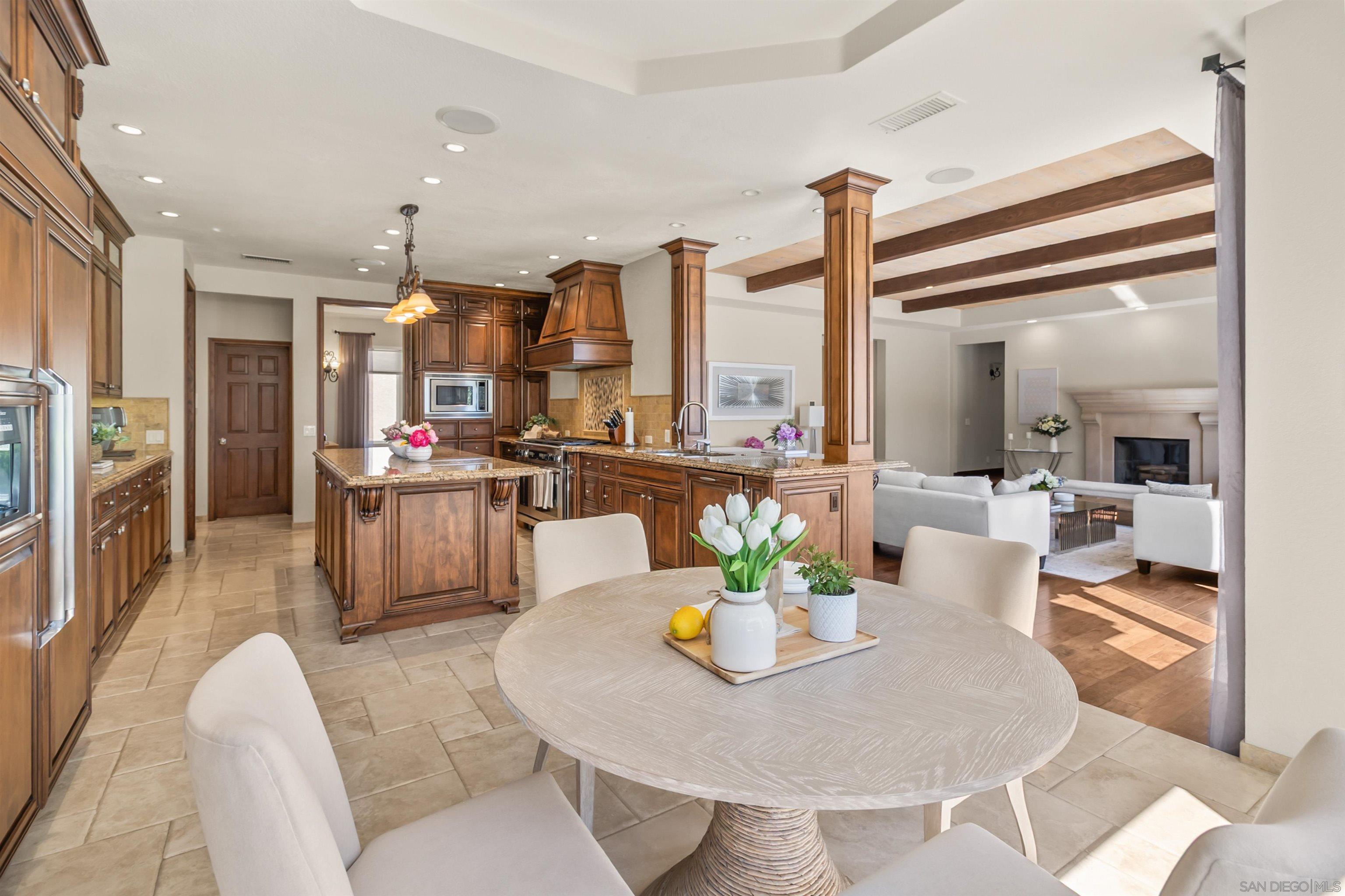 Detail Gallery Image 25 of 61 For 17941  Vista Lomas Dr, Poway,  CA 92064 - 5 Beds | 5 Baths