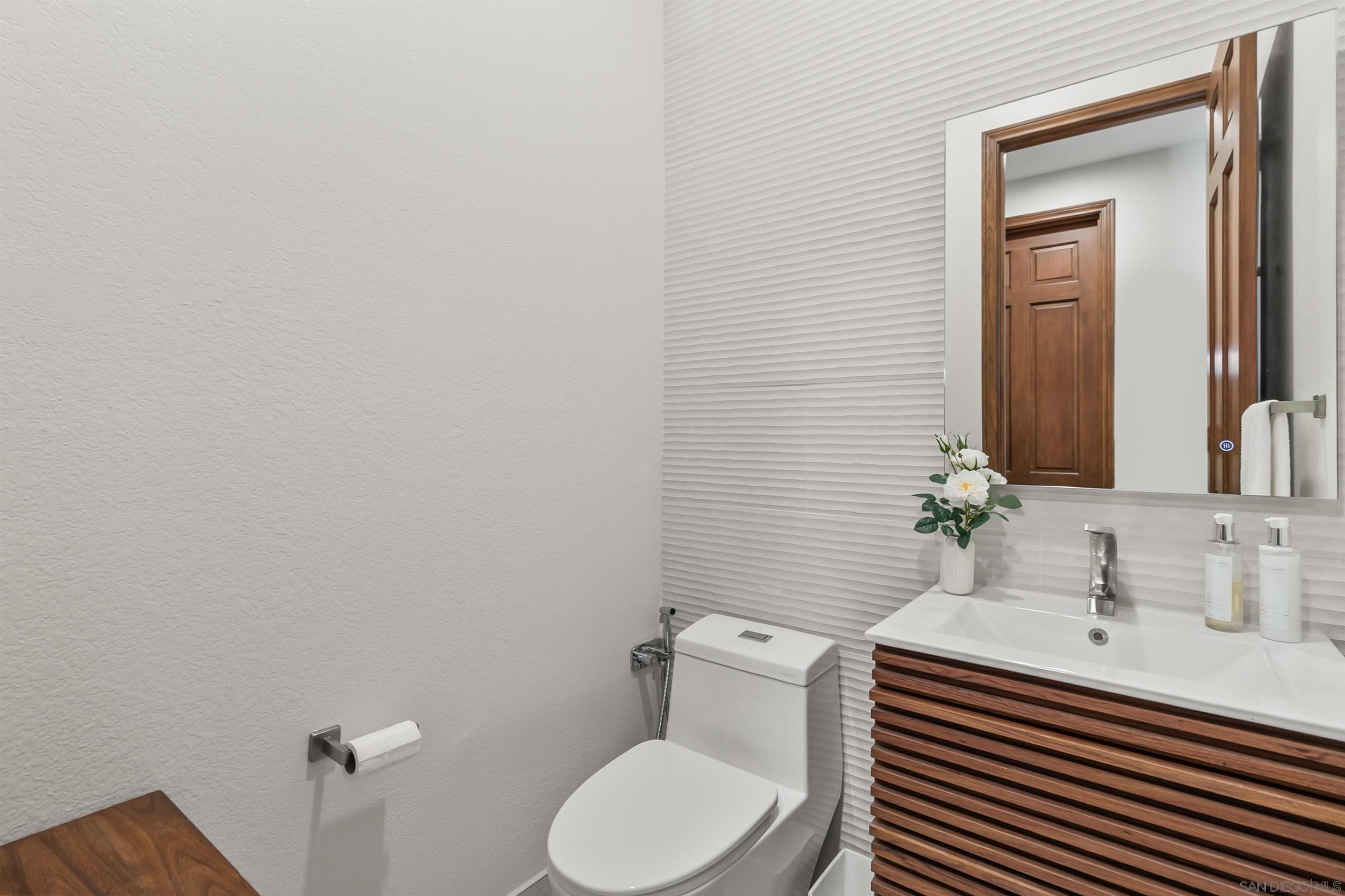 Detail Gallery Image 30 of 61 For 17941  Vista Lomas Dr, Poway,  CA 92064 - 5 Beds | 5 Baths