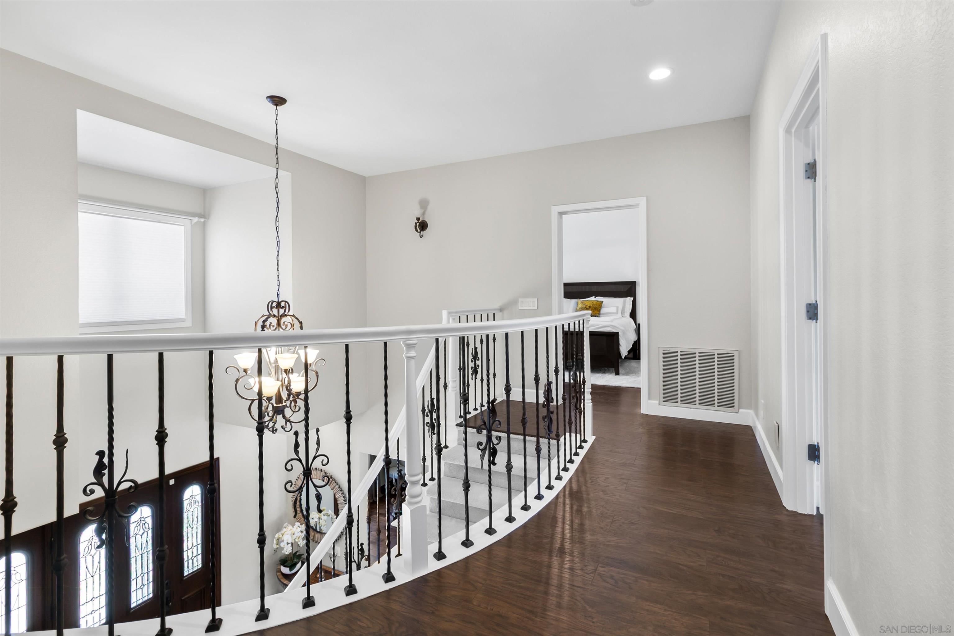 Detail Gallery Image 34 of 61 For 17941  Vista Lomas Dr, Poway,  CA 92064 - 5 Beds | 5 Baths