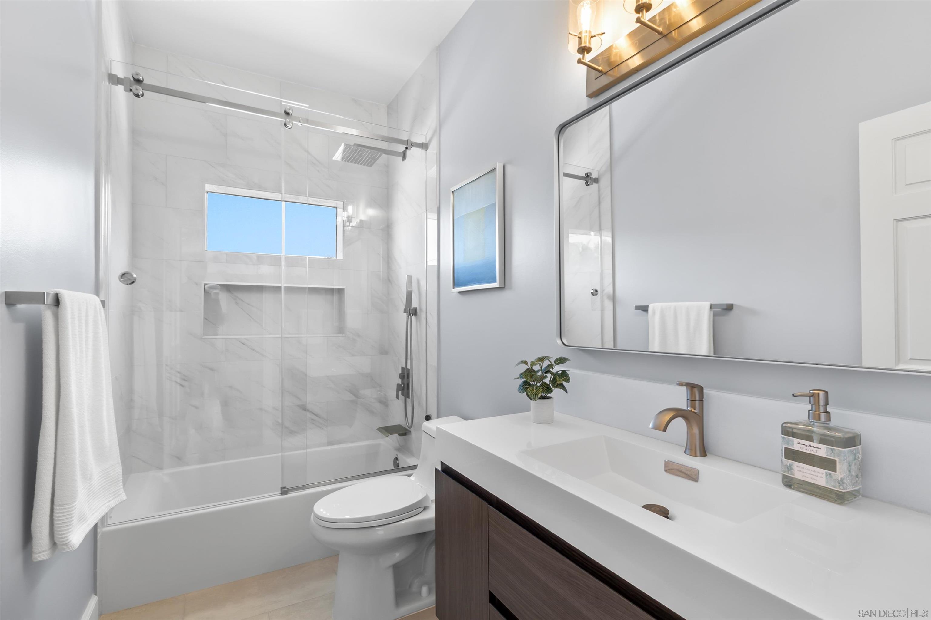 Detail Gallery Image 36 of 61 For 17941  Vista Lomas Dr, Poway,  CA 92064 - 5 Beds | 5 Baths