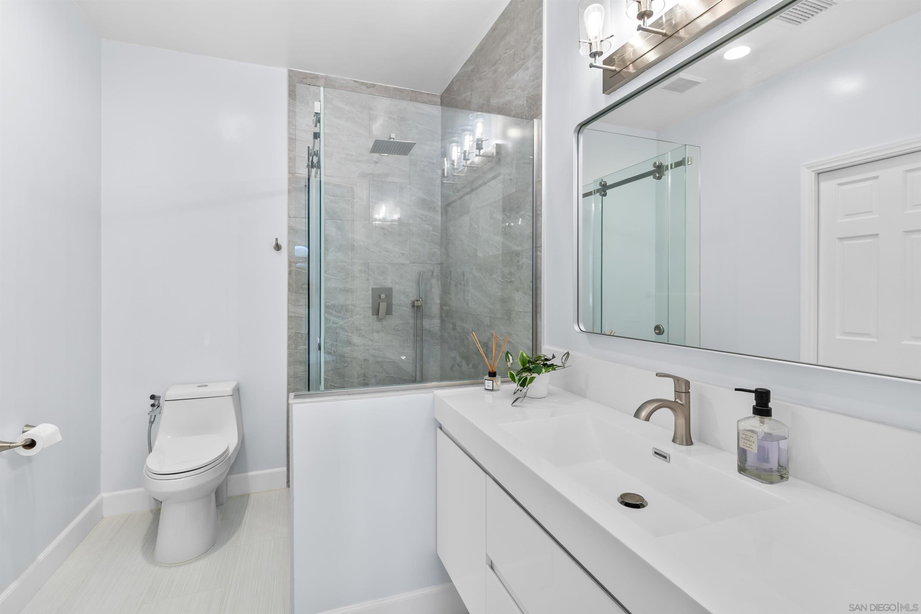 Detail Gallery Image 43 of 61 For 17941  Vista Lomas Dr, Poway,  CA 92064 - 5 Beds | 5 Baths