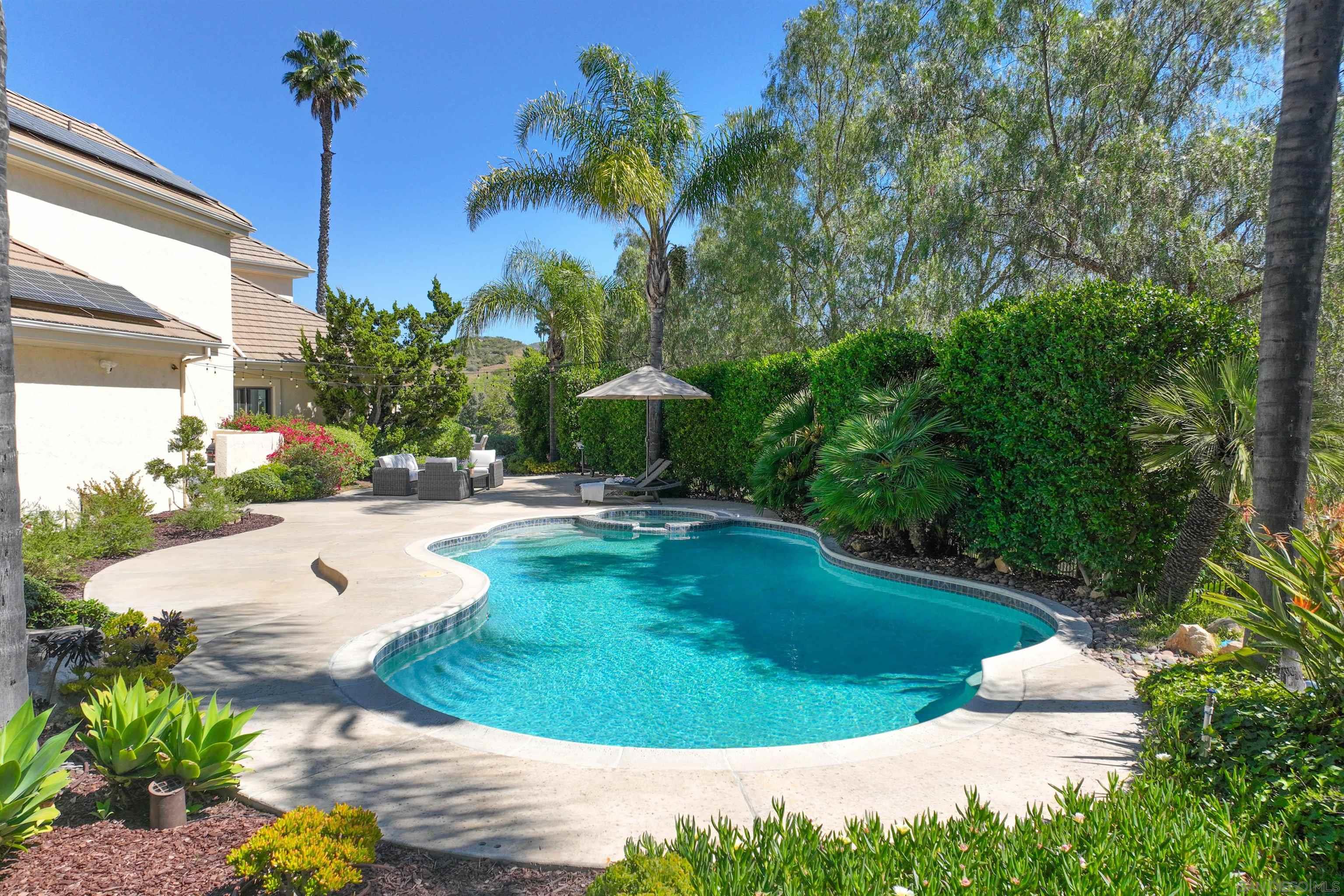 Detail Gallery Image 45 of 61 For 17941  Vista Lomas Dr, Poway,  CA 92064 - 5 Beds | 5 Baths