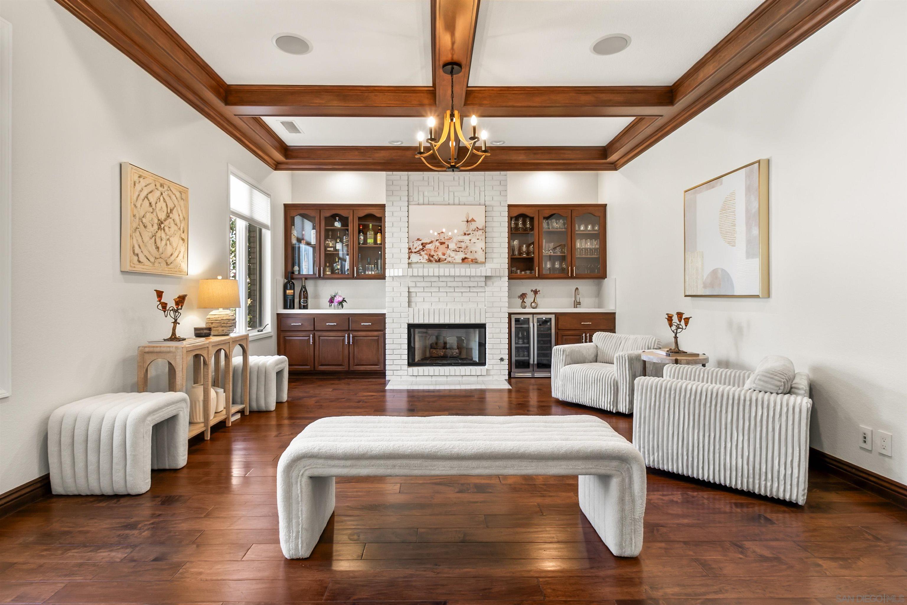 Detail Gallery Image 8 of 61 For 17941  Vista Lomas Dr, Poway,  CA 92064 - 5 Beds | 5 Baths