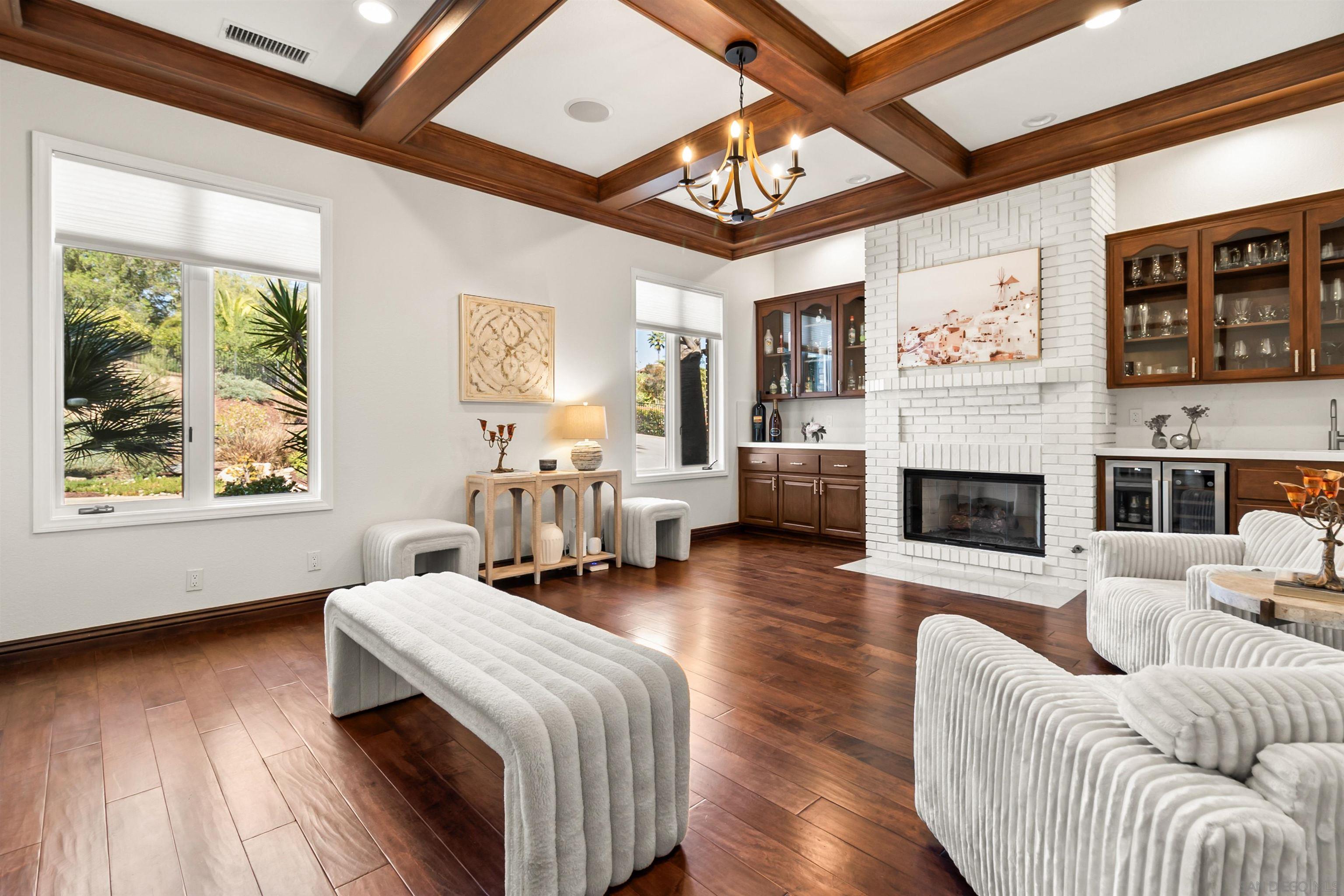 Detail Gallery Image 9 of 61 For 17941  Vista Lomas Dr, Poway,  CA 92064 - 5 Beds | 5 Baths