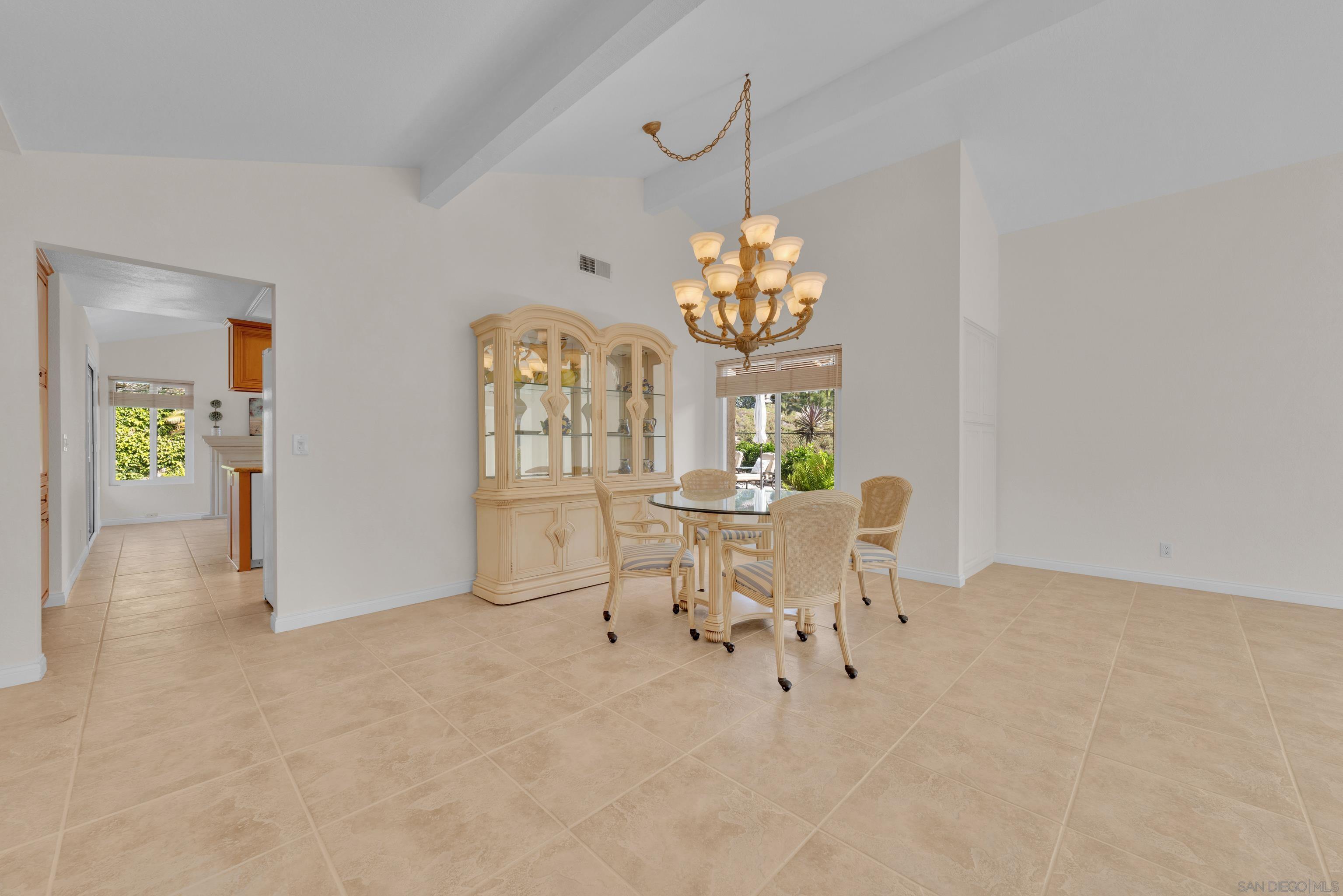 Detail Gallery Image 11 of 59 For 17872  Azucar Way, San Diego,  CA 92127 - 4 Beds | 2 Baths