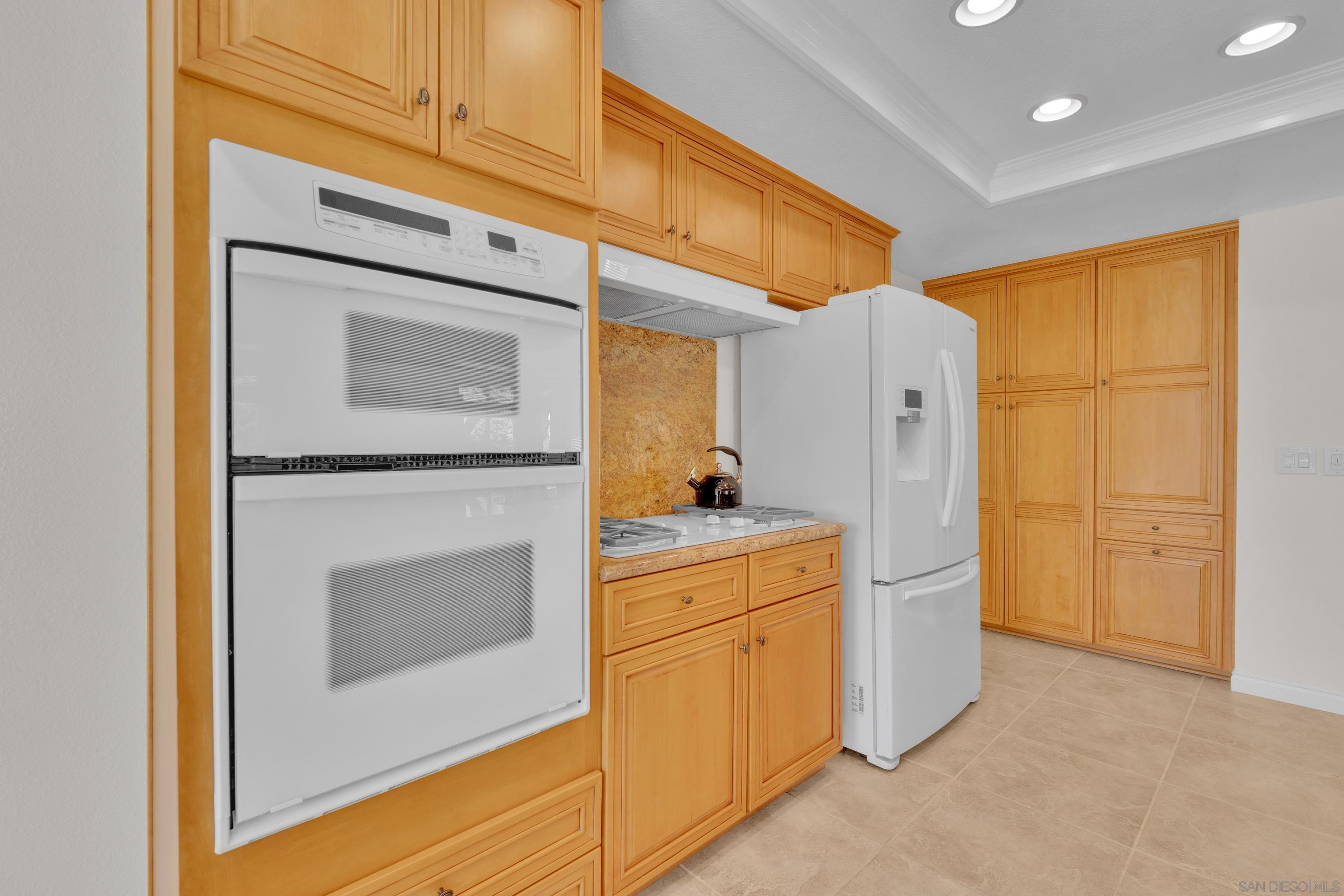 Detail Gallery Image 13 of 59 For 17872  Azucar Way, San Diego,  CA 92127 - 4 Beds | 2 Baths