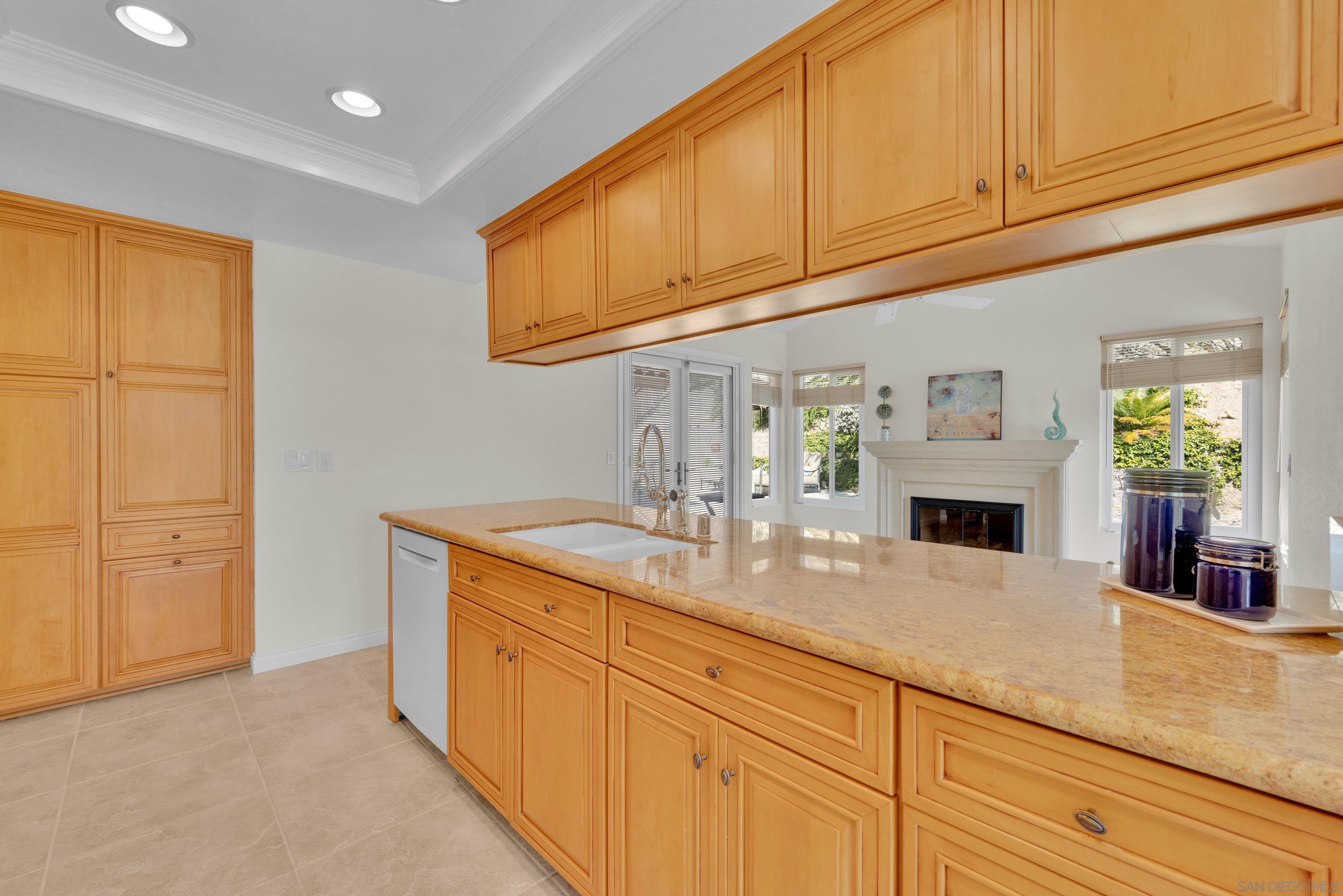 Detail Gallery Image 14 of 59 For 17872  Azucar Way, San Diego,  CA 92127 - 4 Beds | 2 Baths