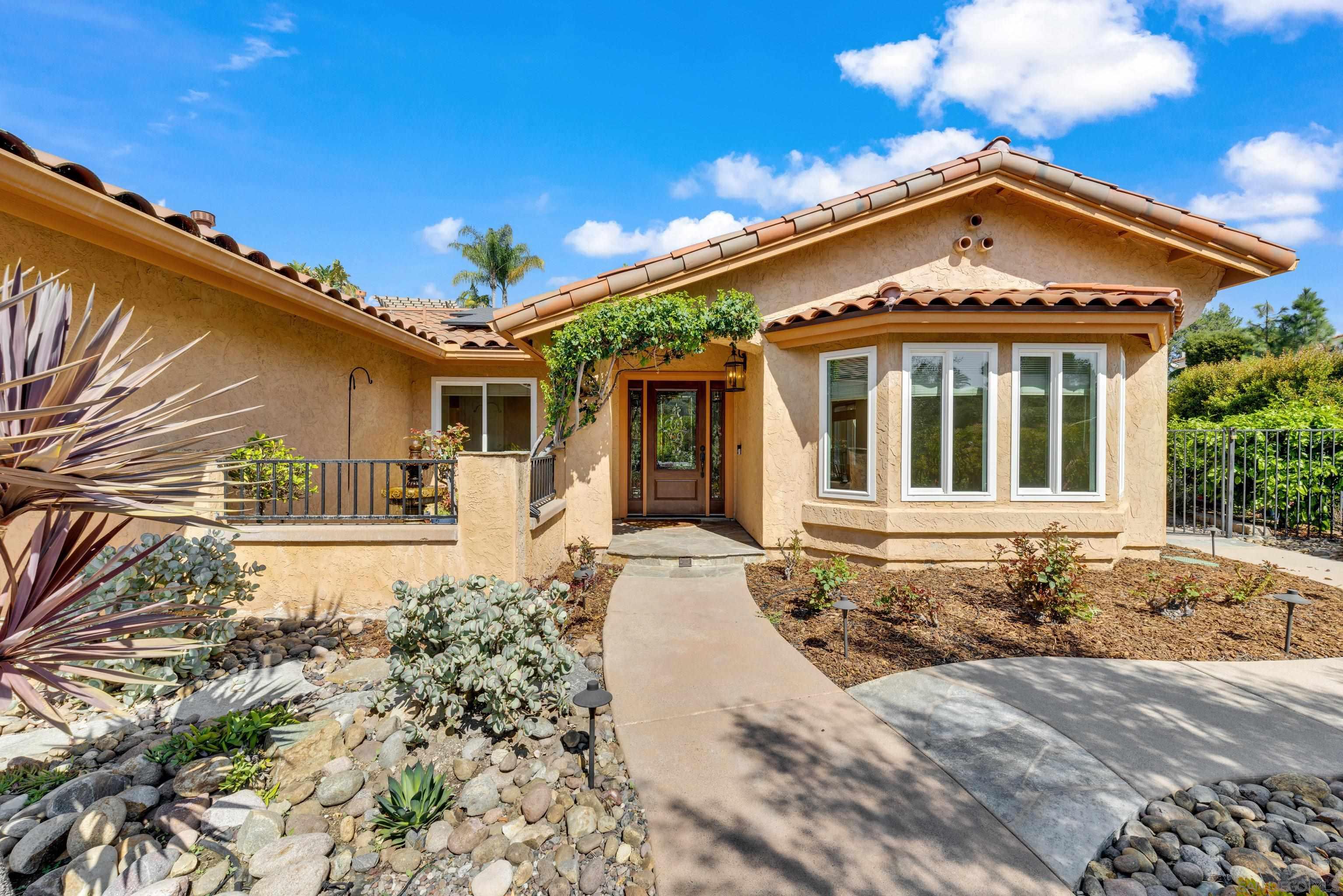 Detail Gallery Image 3 of 59 For 17872  Azucar Way, San Diego,  CA 92127 - 4 Beds | 2 Baths