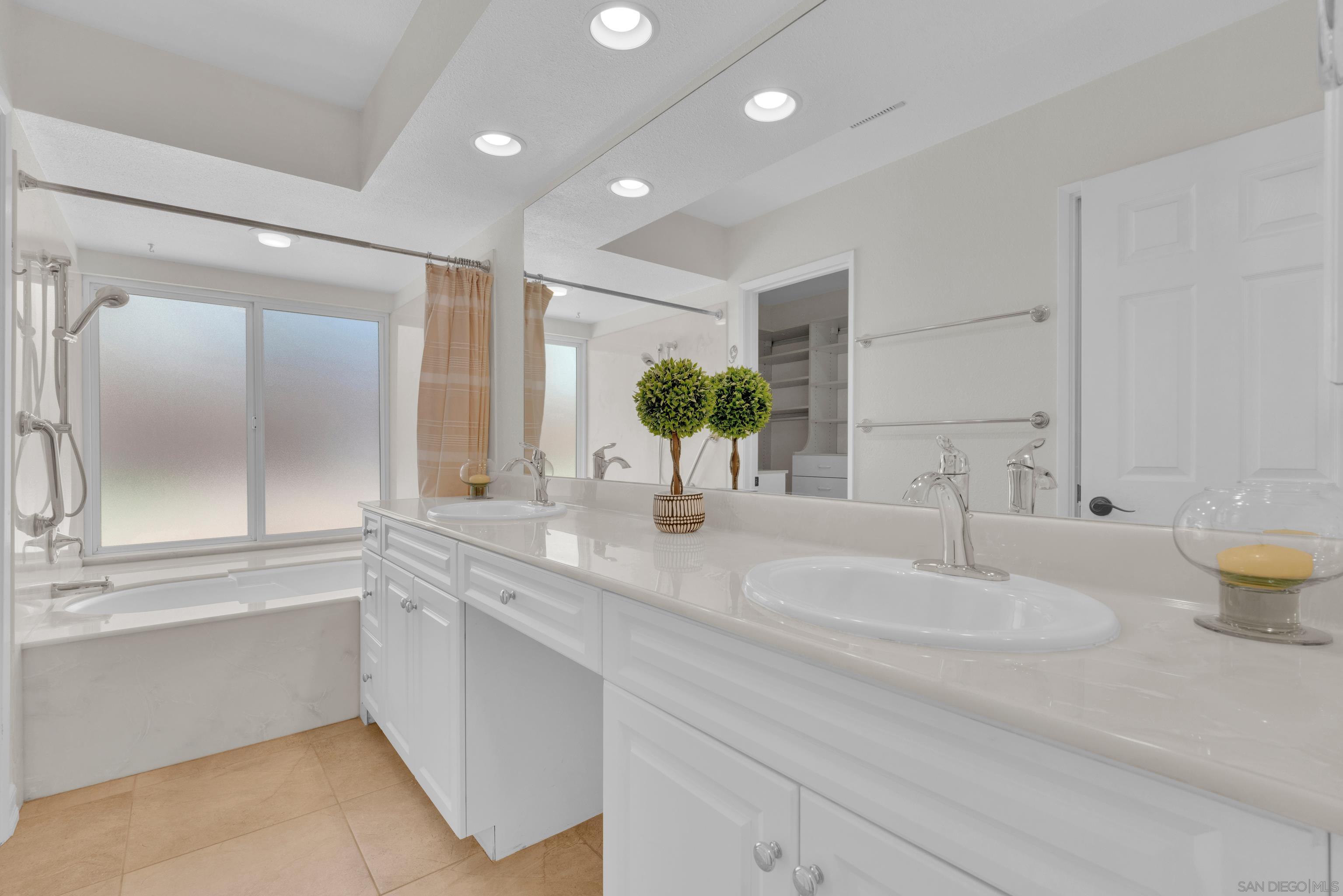 Detail Gallery Image 25 of 59 For 17872  Azucar Way, San Diego,  CA 92127 - 4 Beds | 2 Baths