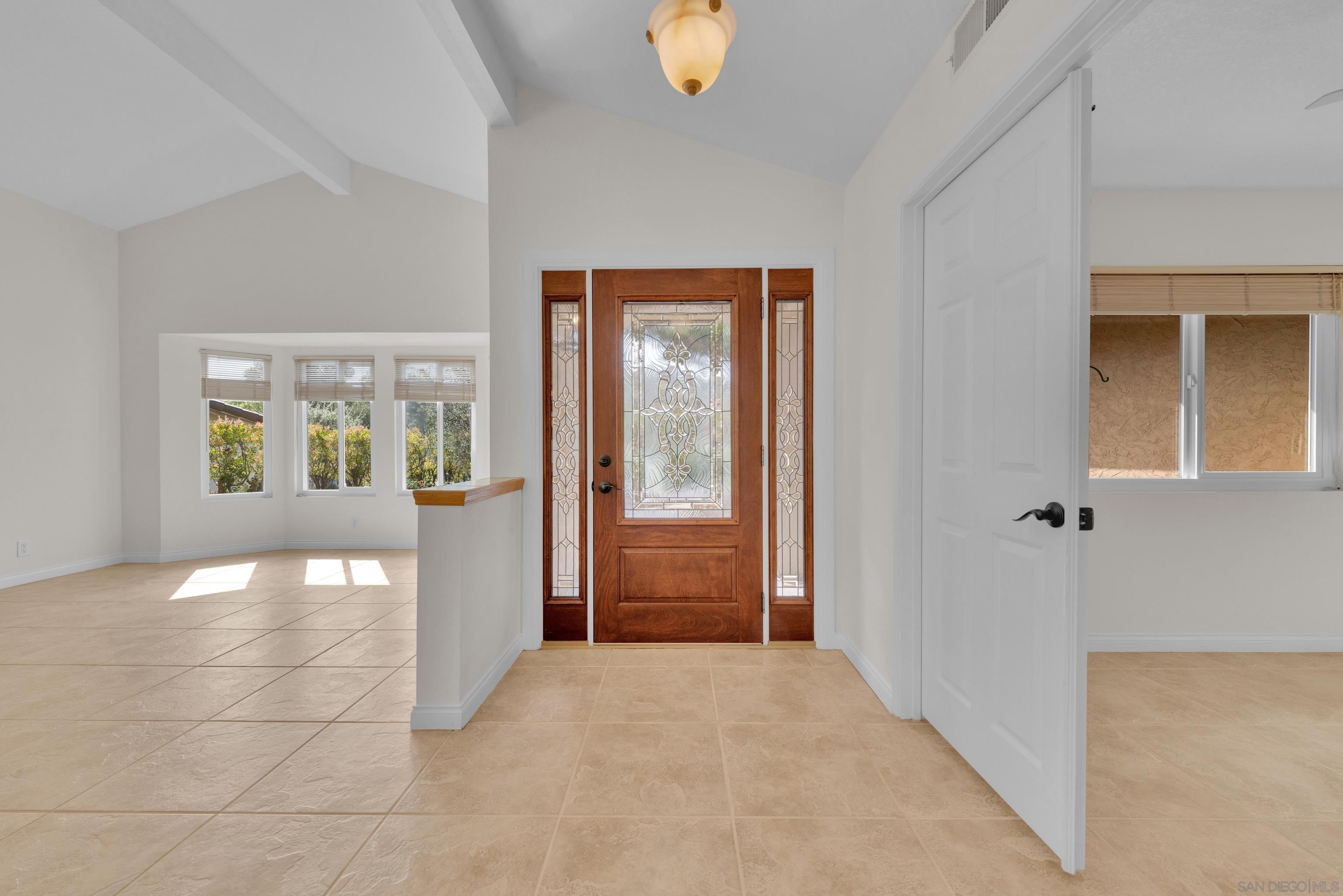 Detail Gallery Image 6 of 59 For 17872  Azucar Way, San Diego,  CA 92127 - 4 Beds | 2 Baths