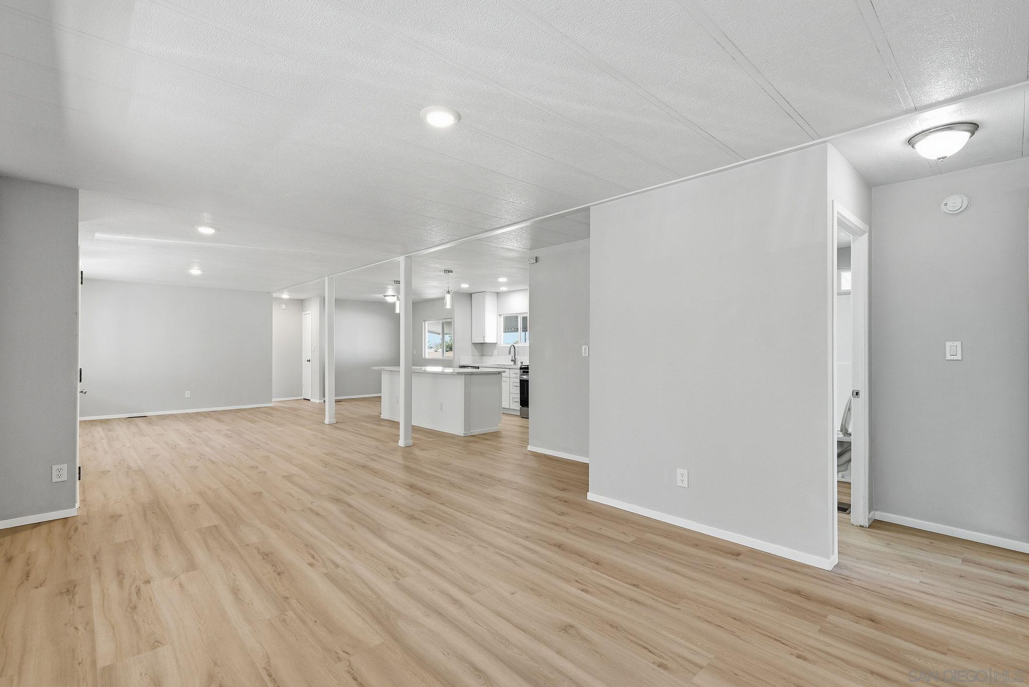 Detail Gallery Image 12 of 27 For 3340  Del Sol Blvd  #102,  San Diego,  CA 92154 - 3 Beds | 2 Baths