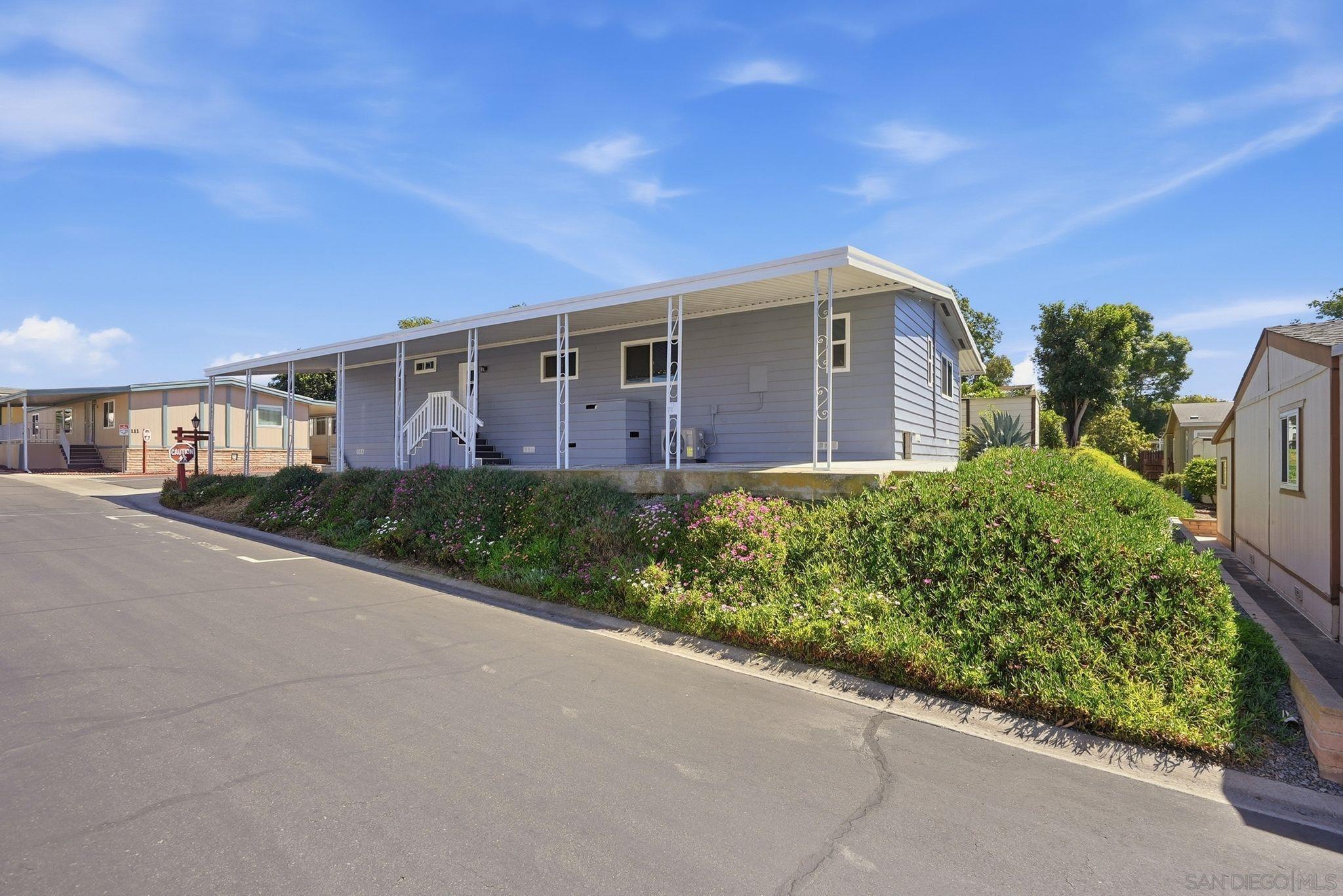 Detail Gallery Image 3 of 27 For 3340  Del Sol Blvd  #102,  San Diego,  CA 92154 - 3 Beds | 2 Baths