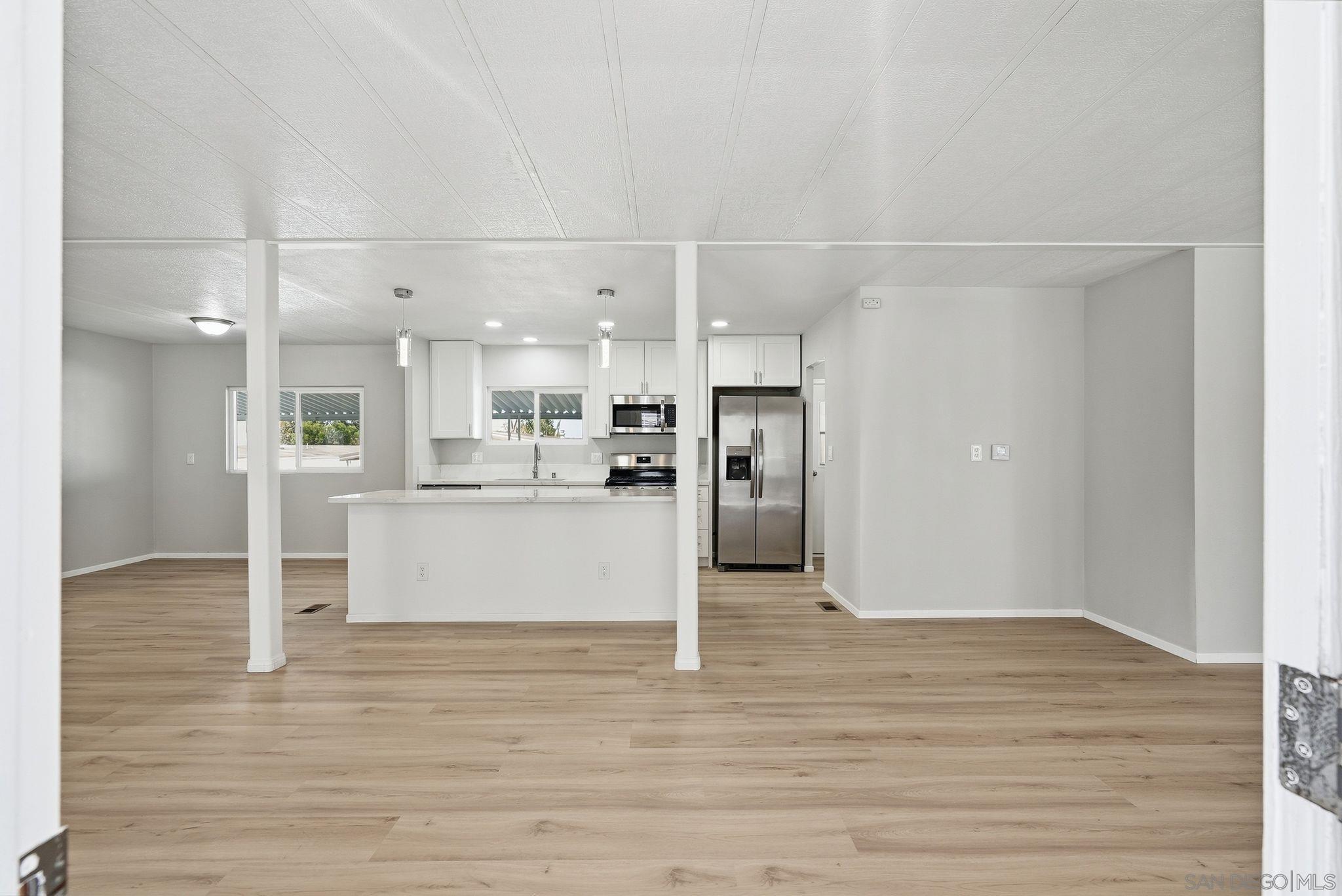 Detail Gallery Image 7 of 27 For 3340  Del Sol Blvd  #102,  San Diego,  CA 92154 - 3 Beds | 2 Baths