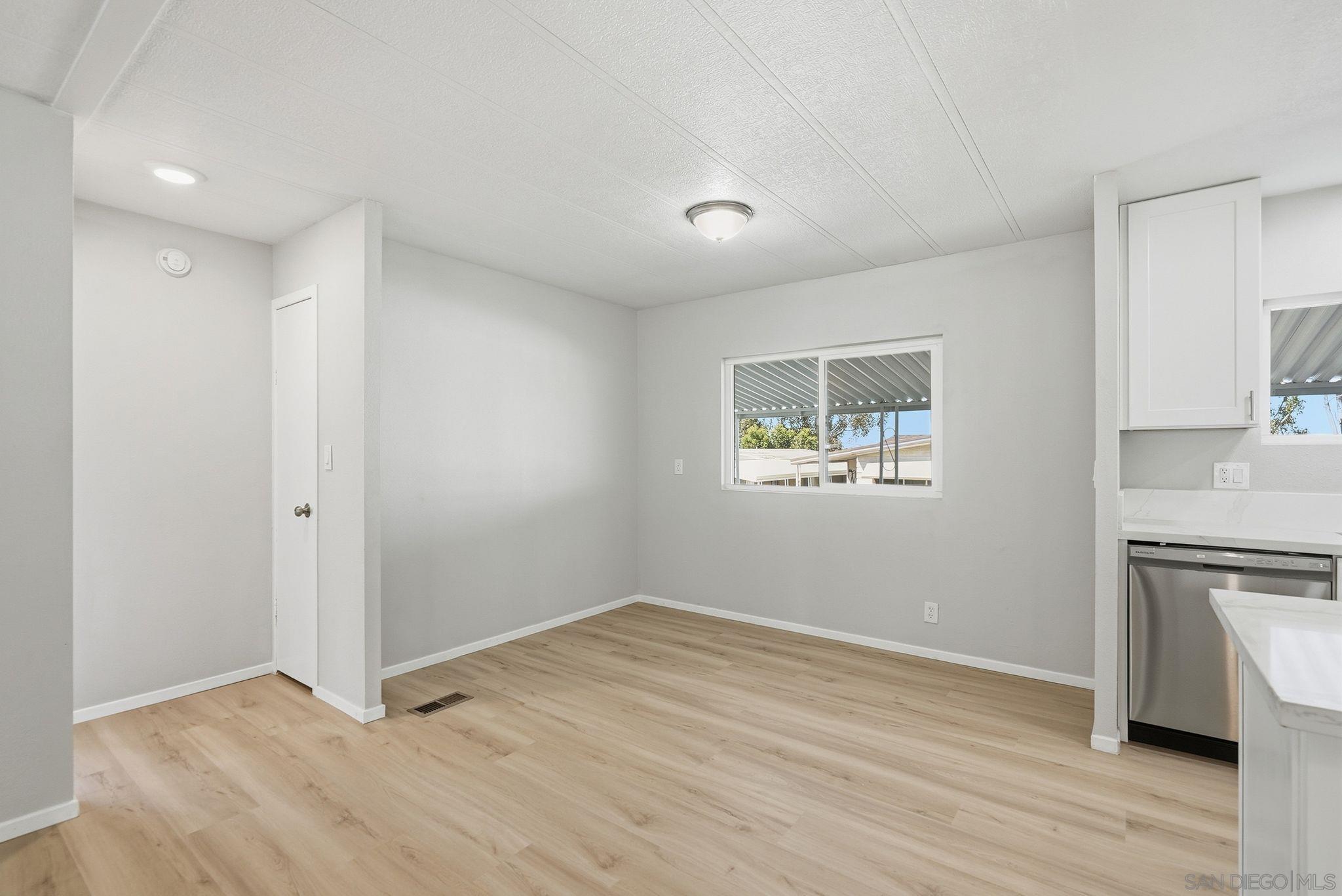 Detail Gallery Image 10 of 27 For 3340  Del Sol Blvd  #102,  San Diego,  CA 92154 - 3 Beds | 2 Baths