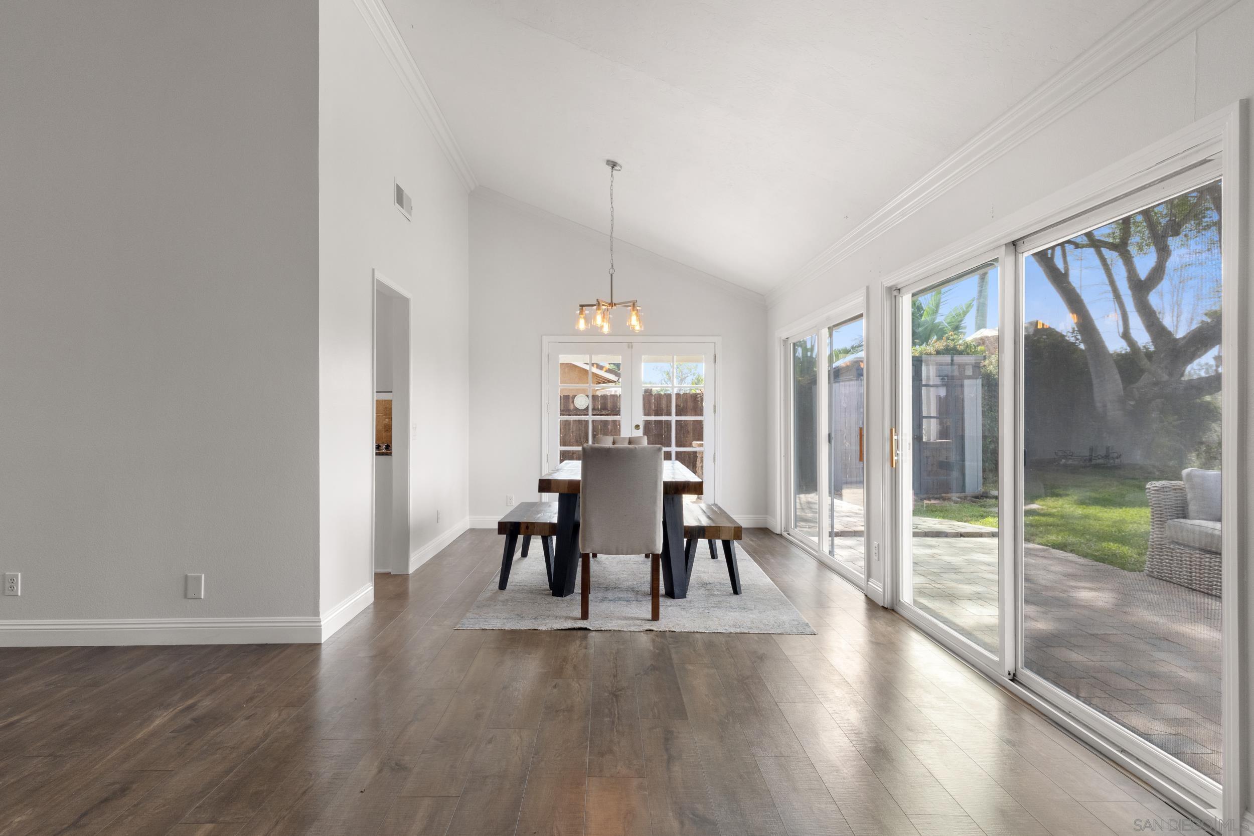 Detail Gallery Image 11 of 53 For 761  Rocking Horse Rd, Vista,  CA 92081 - 3 Beds | 2 Baths