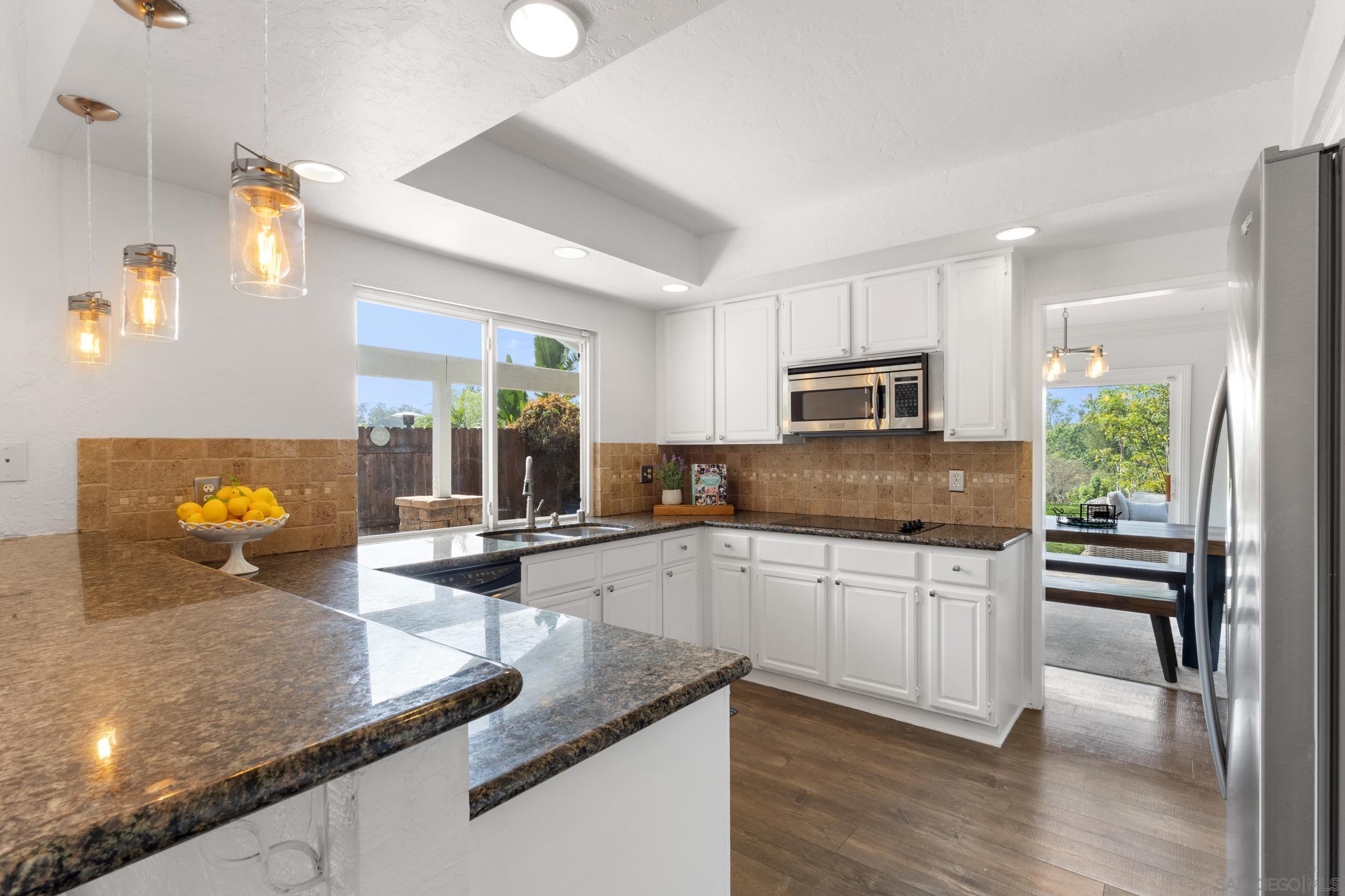 Detail Gallery Image 14 of 53 For 761  Rocking Horse Rd, Vista,  CA 92081 - 3 Beds | 2 Baths