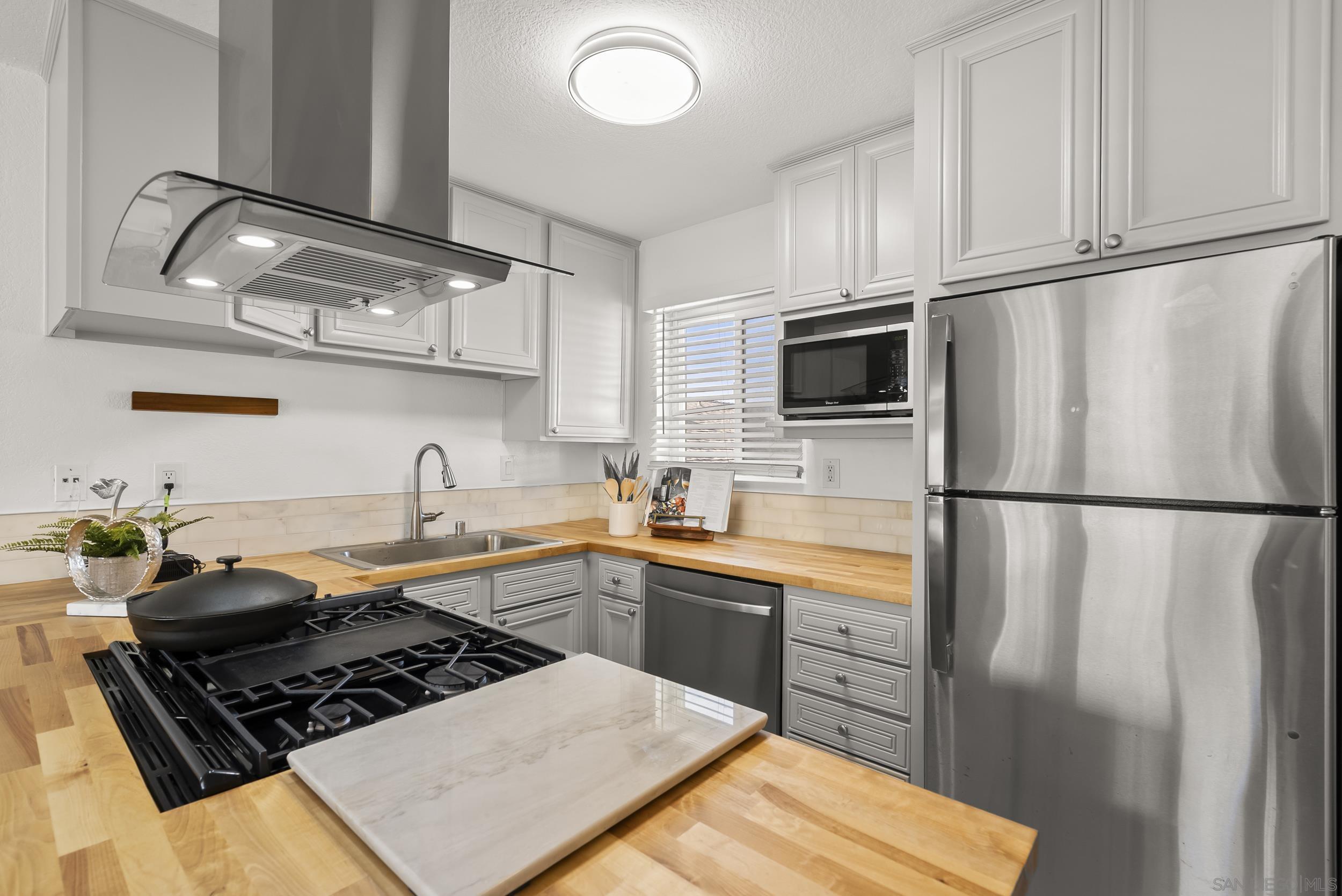 Detail Gallery Image 11 of 24 For 631  7th St  #13,  Imperial Beach,  CA 91932 - 2 Beds | 1 Baths