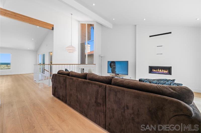 Detail Gallery Image 12 of 30 For 92  Trinidad Bend, Coronado,  CA 92118 - 4 Beds | 3 Baths