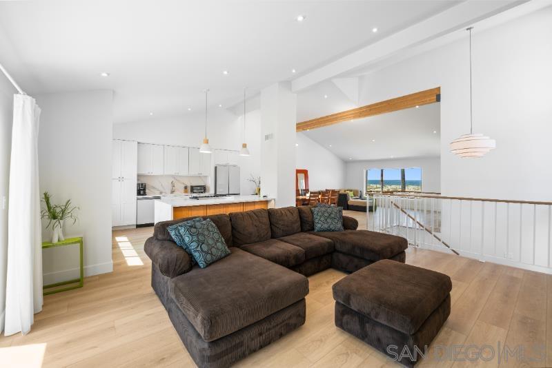 Detail Gallery Image 13 of 30 For 92  Trinidad Bend, Coronado,  CA 92118 - 4 Beds | 3 Baths