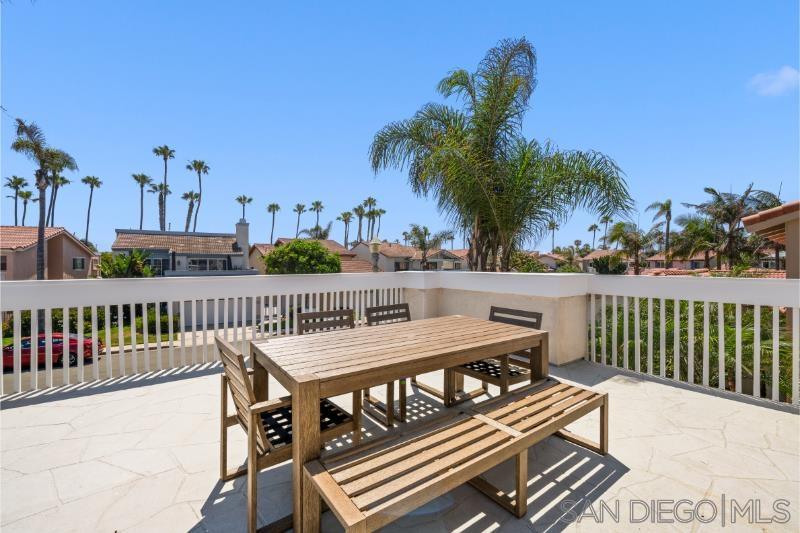 Detail Gallery Image 14 of 30 For 92  Trinidad Bend, Coronado,  CA 92118 - 4 Beds | 3 Baths