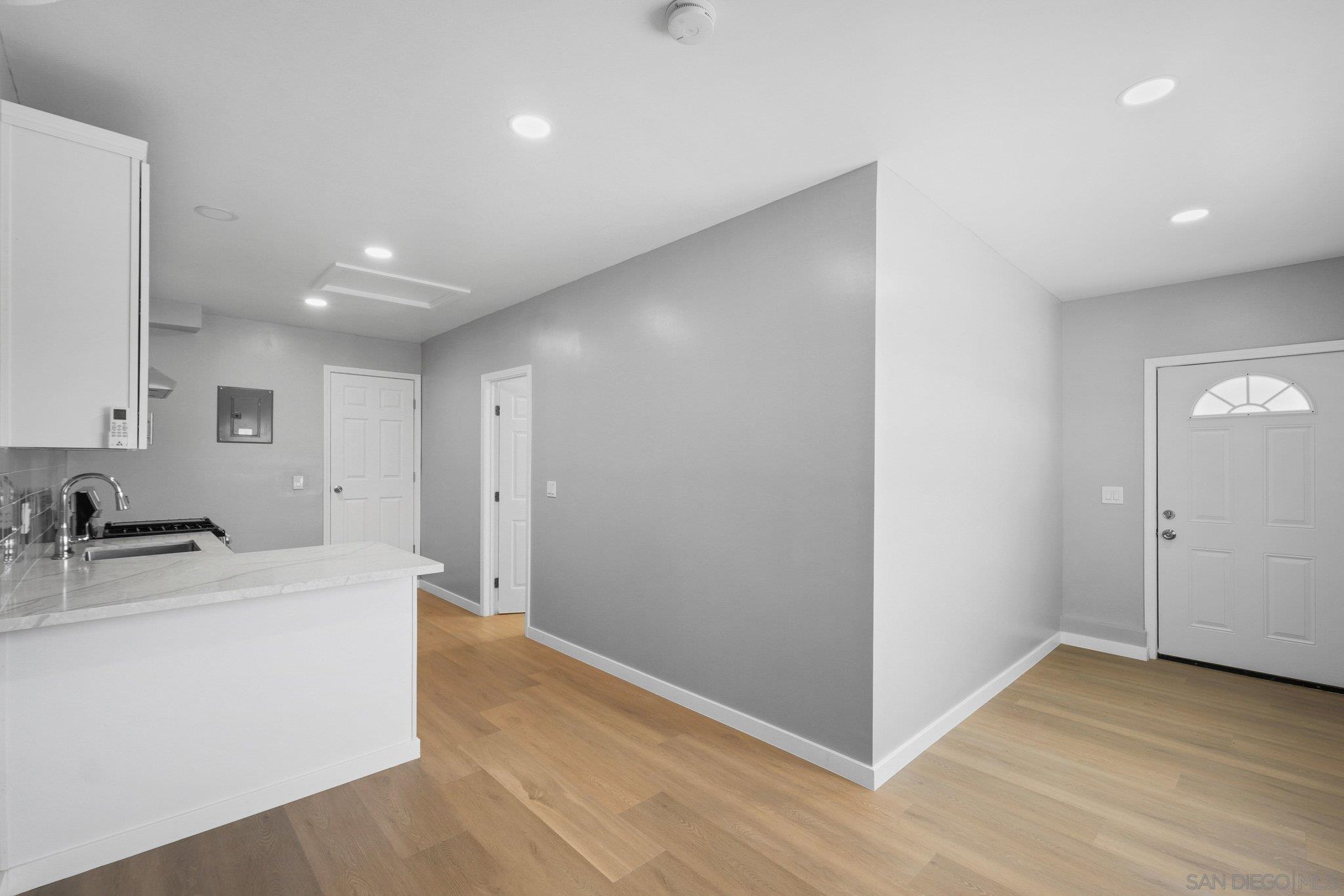 Detail Gallery Image 37 of 43 For 11153  Acaso, San Diego,  CA 92126 - 4 Beds | 3 Baths