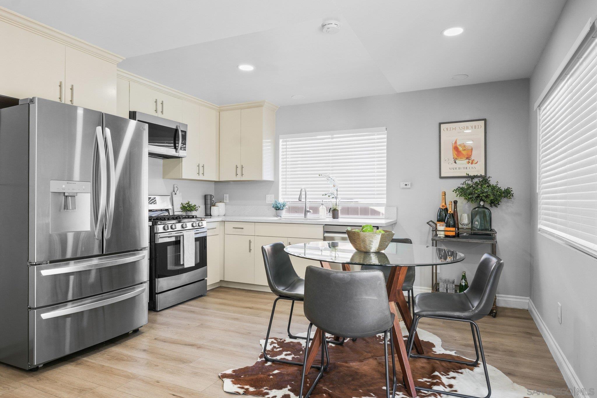 Detail Gallery Image 7 of 43 For 11153  Acaso, San Diego,  CA 92126 - 4 Beds | 3 Baths