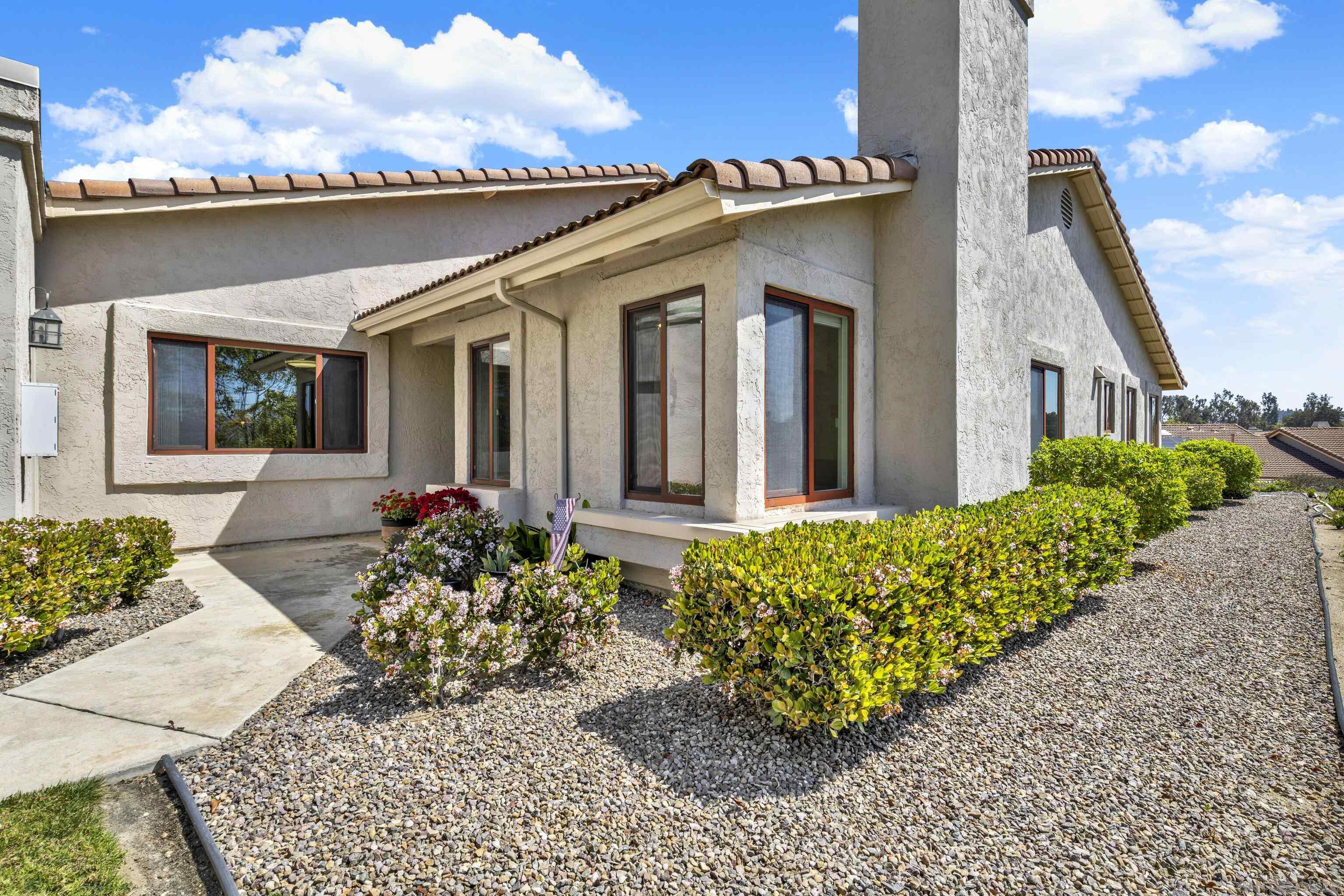 Detail Gallery Image 5 of 50 For 17925  Avenida Cordillera, San Diego,  CA 92128 - 2 Beds | 2 Baths