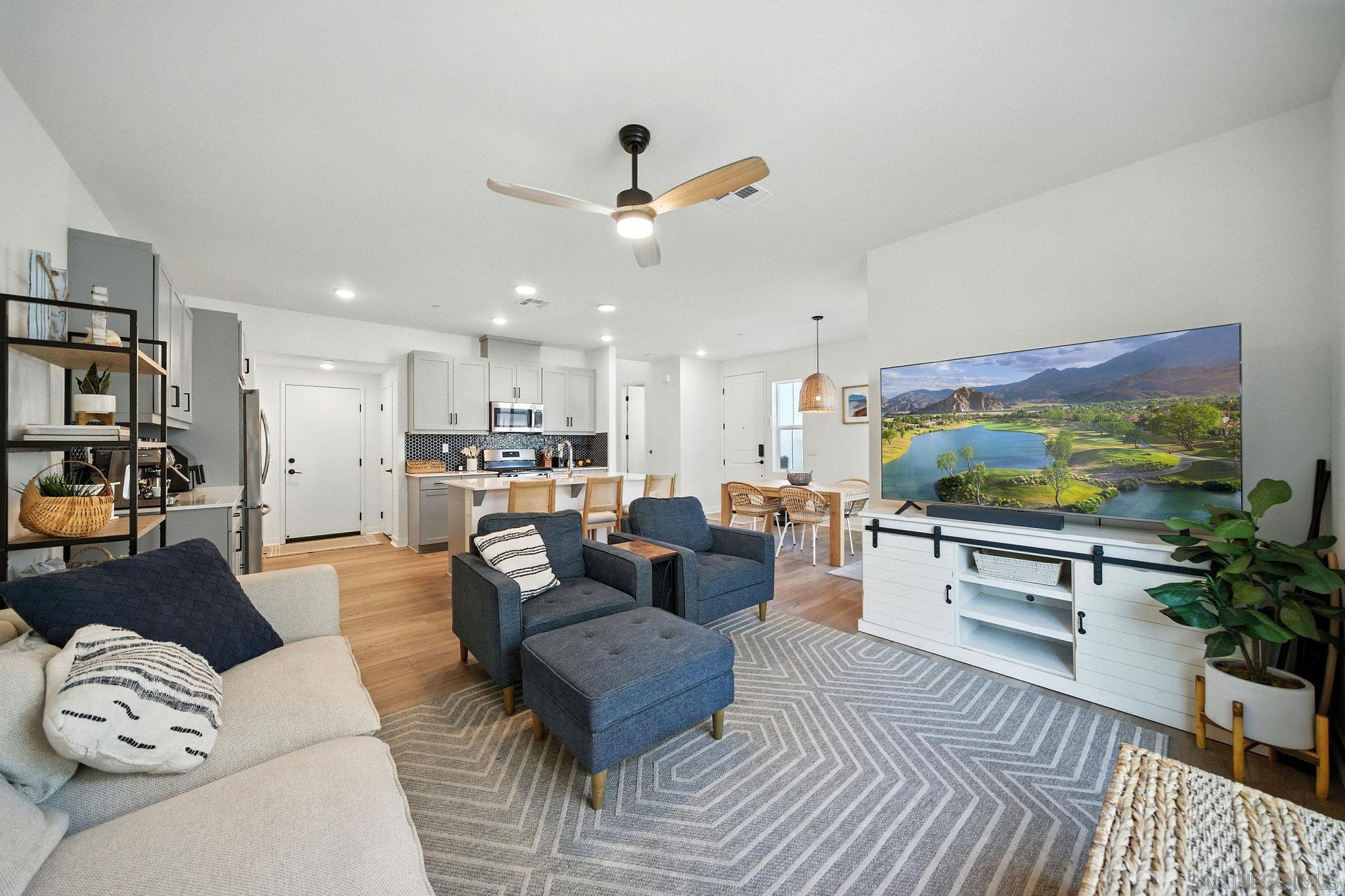 Detail Gallery Image 13 of 61 For 239  Blended Place, Fallbrook,  CA 92028 - 3 Beds | 2/1 Baths