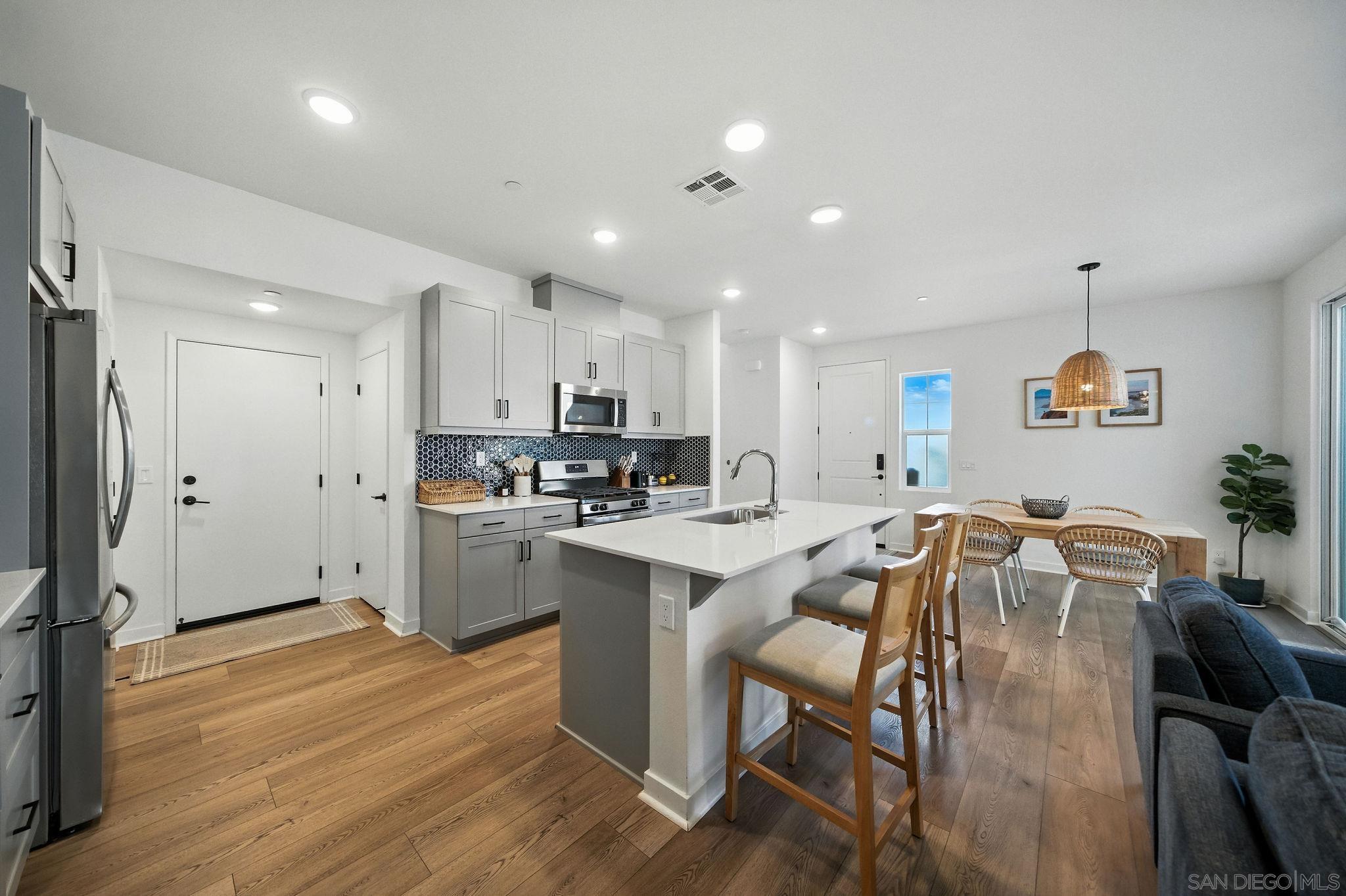 Detail Gallery Image 22 of 61 For 239  Blended Place, Fallbrook,  CA 92028 - 3 Beds | 2/1 Baths