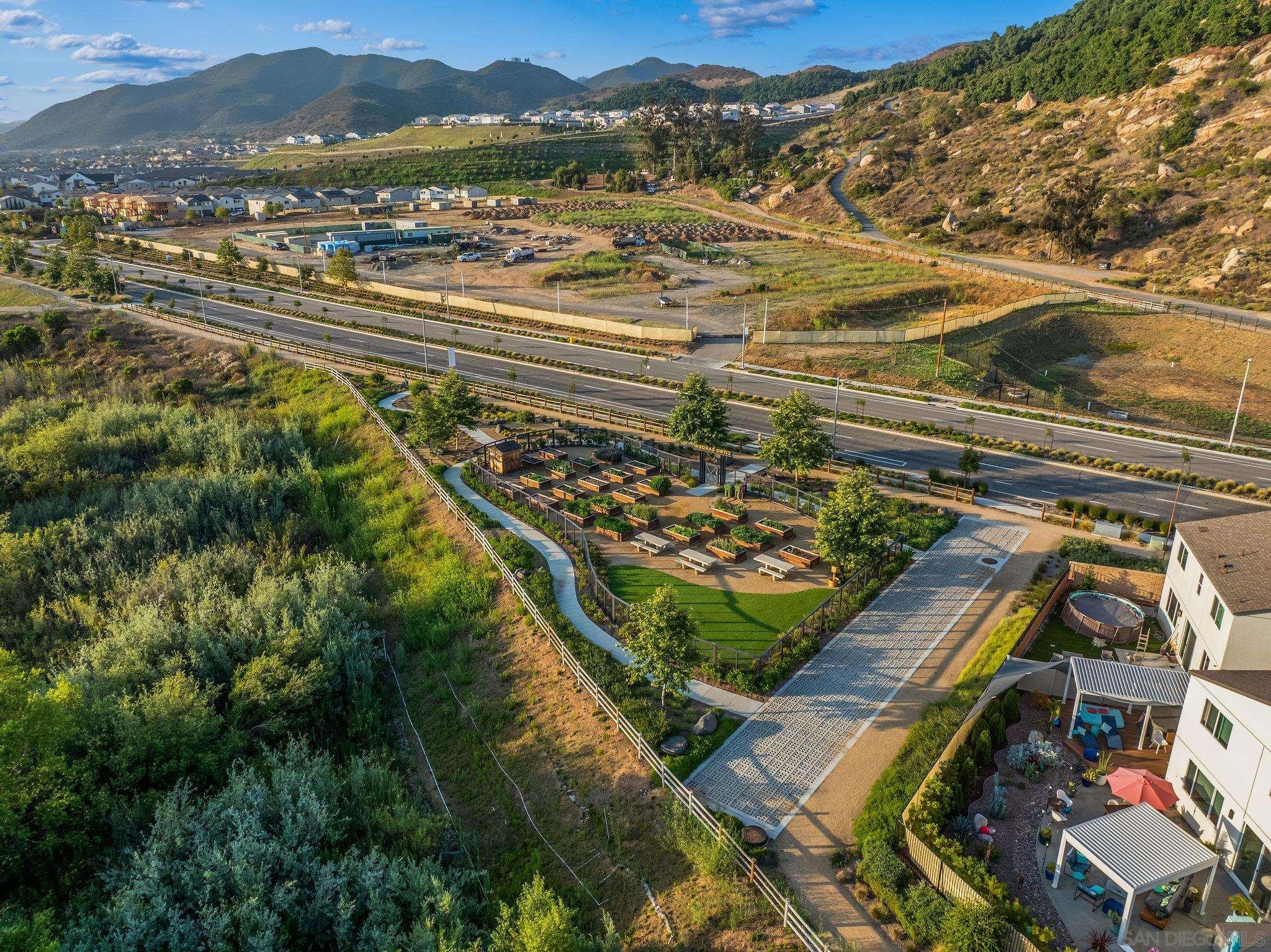 Detail Gallery Image 51 of 61 For 239  Blended Place, Fallbrook,  CA 92028 - 3 Beds | 2/1 Baths