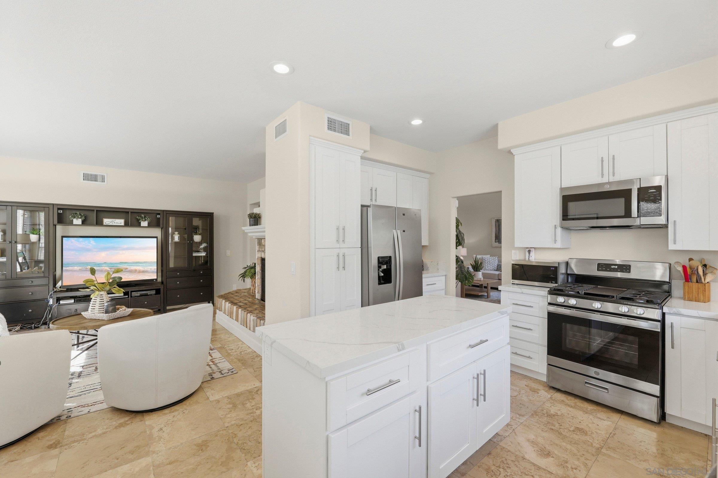 Detail Gallery Image 16 of 59 For 7386  Juncus, San Diego,  CA 92129 - 4 Beds | 2/1 Baths
