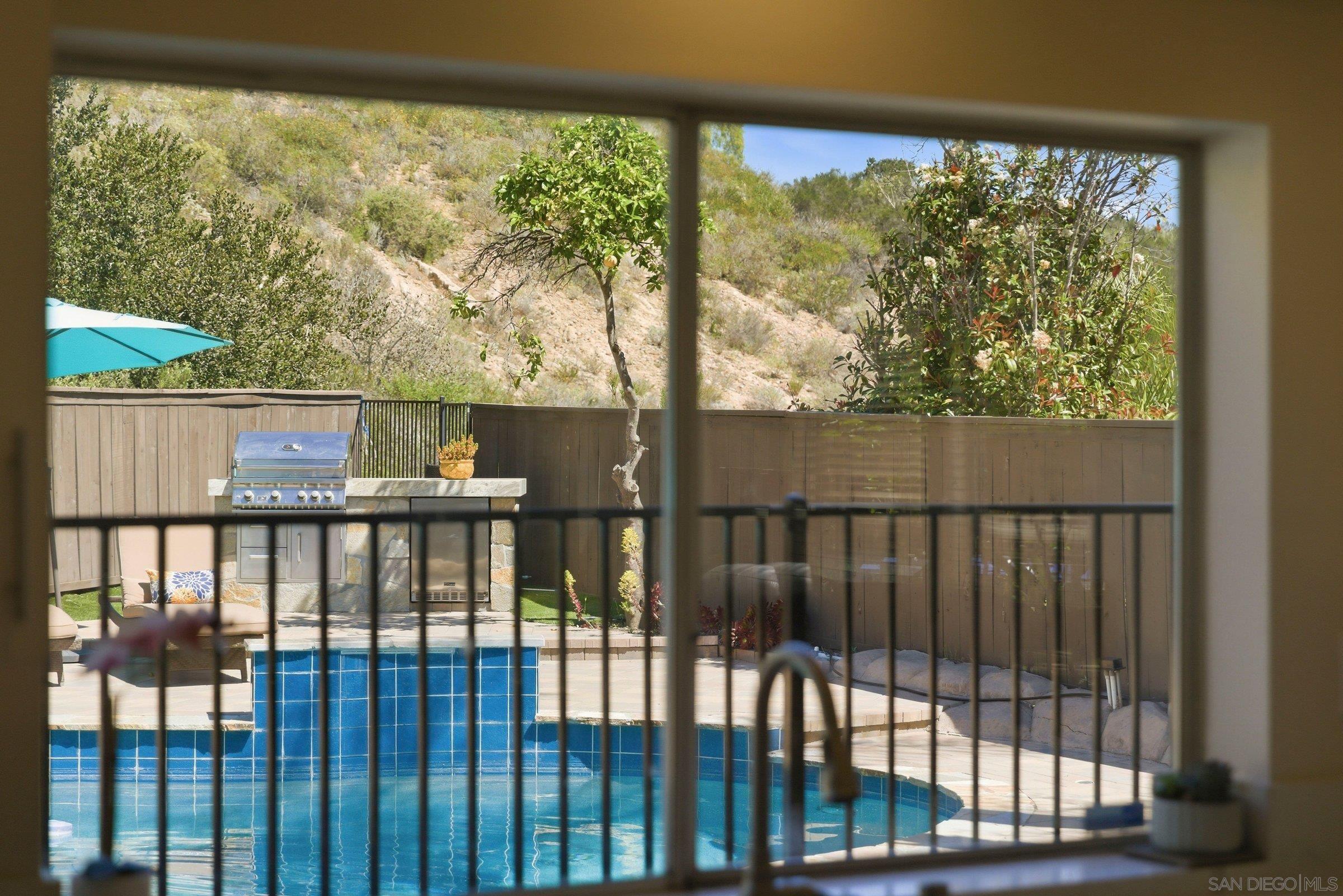 Detail Gallery Image 48 of 59 For 7386  Juncus, San Diego,  CA 92129 - 4 Beds | 2/1 Baths