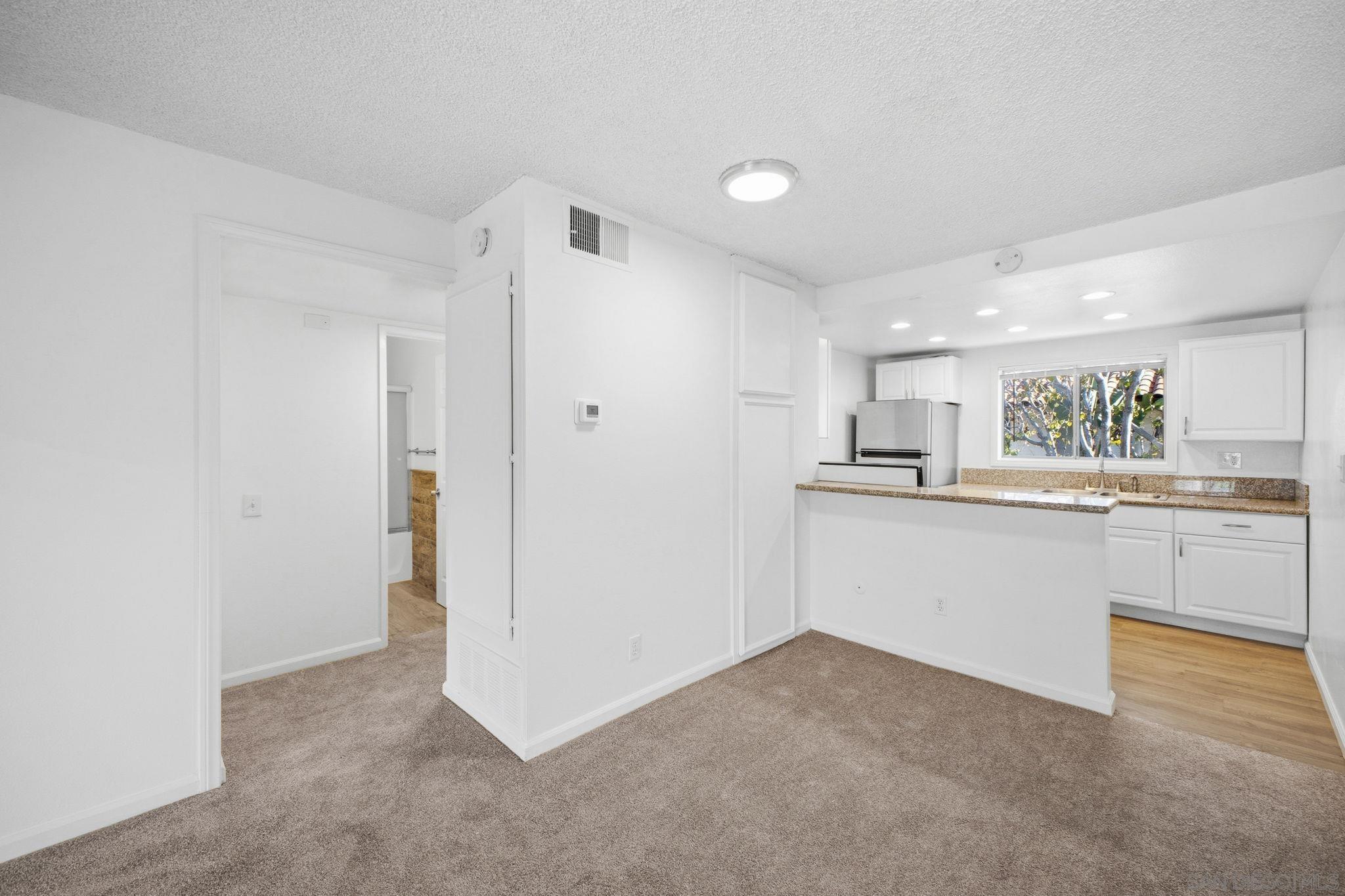 Detail Gallery Image 14 of 38 For 6019  Rancho Mission Rd  #204,  San Diego,  CA 92108 - 2 Beds | 2 Baths